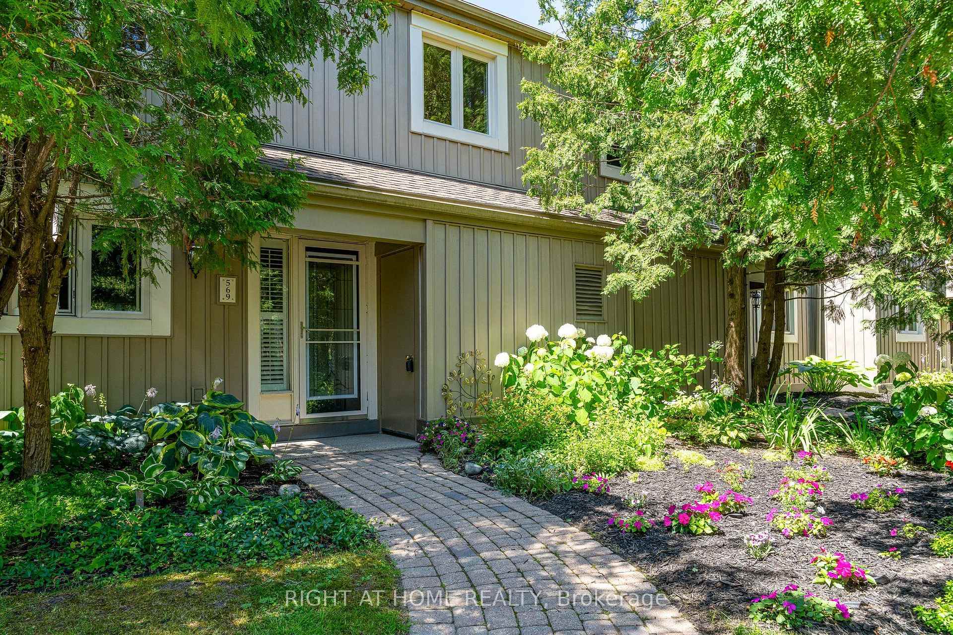 Photo 2 of Unit 9, 569 Oxbow Crescent, Collingwood — HOMEH