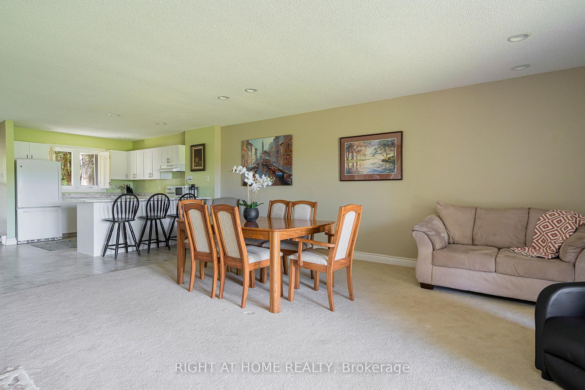 Photo 11 of Unit 9, 569 Oxbow Crescent, Collingwood — HOMEH