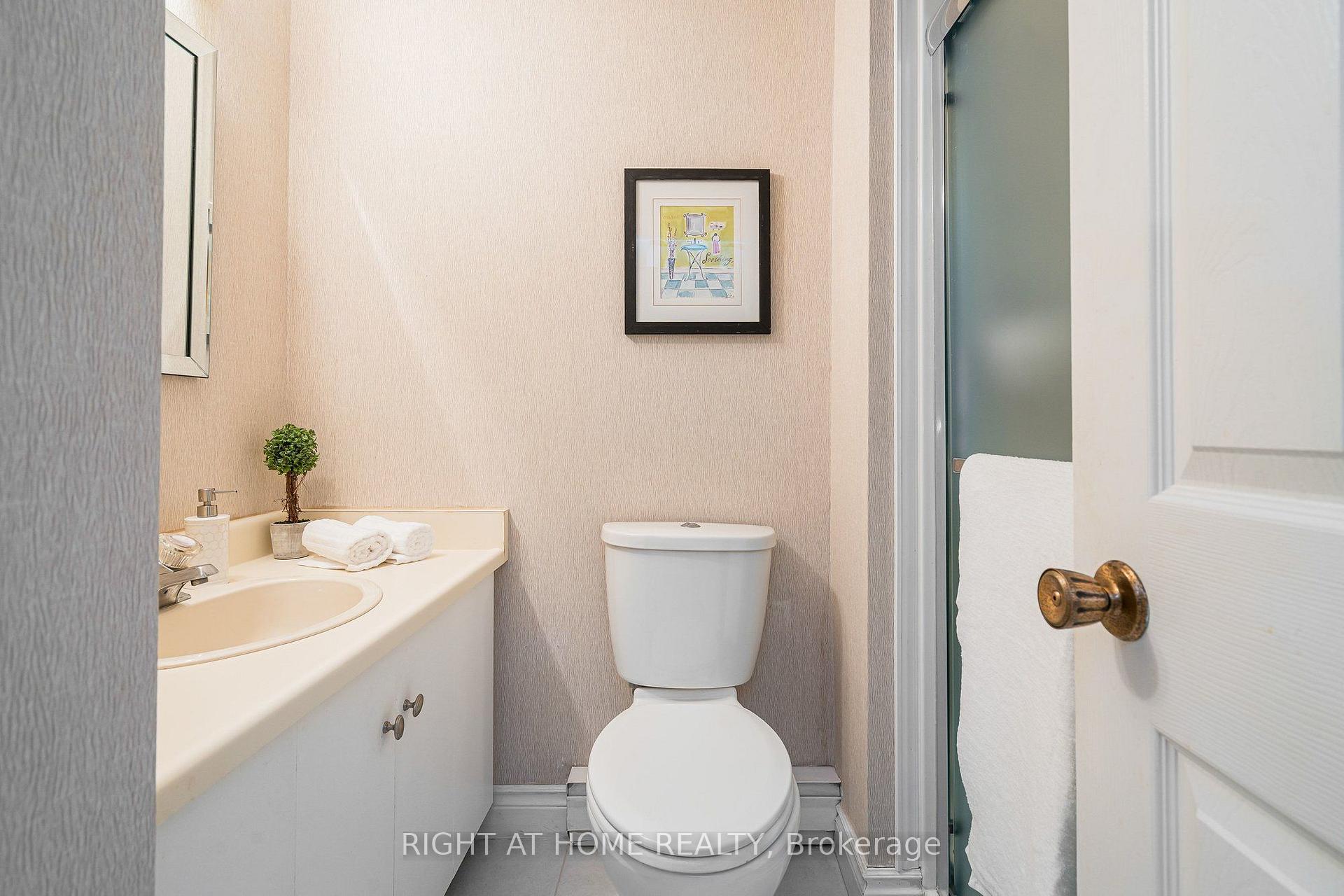Photo 31 of Unit 9, 569 Oxbow Crescent, Collingwood — HOMEH