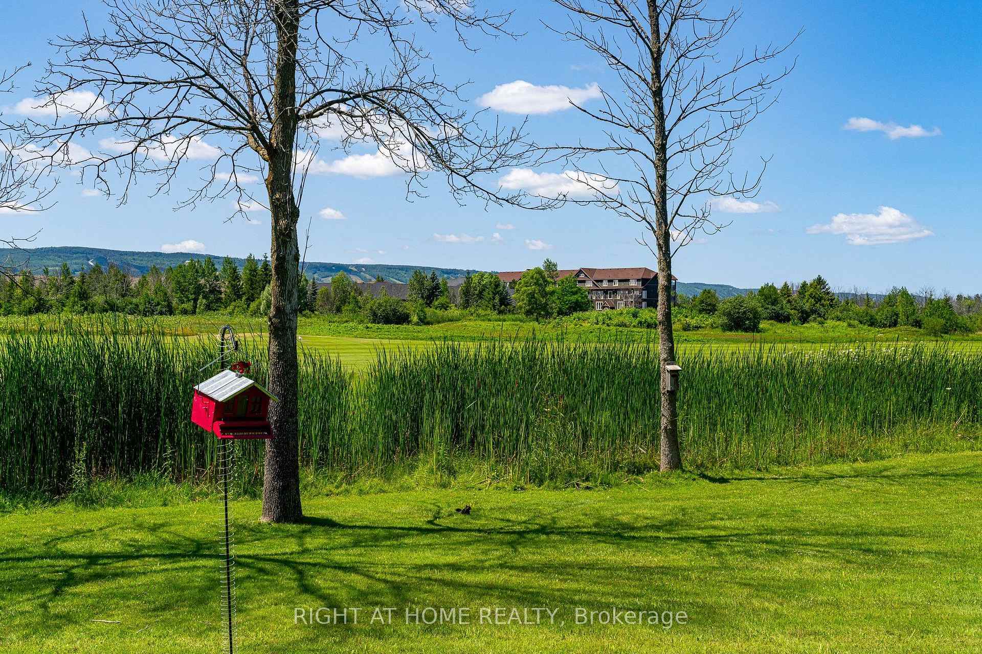 Photo 43 of Unit 9, 569 Oxbow Crescent, Collingwood — HOMEH