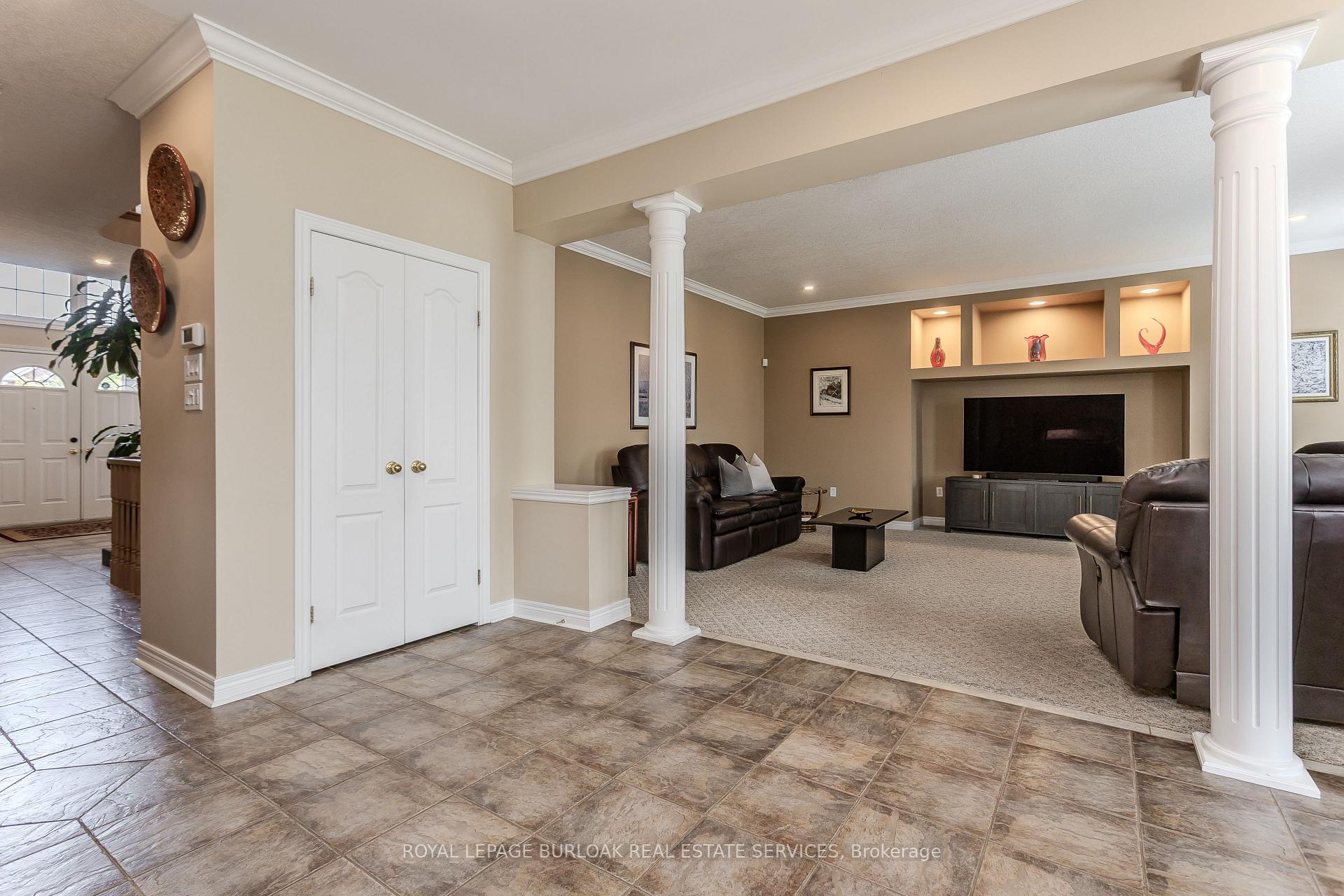 Photo 17 of 67 Walcotte Avenue, Hamilton, Meadowlands — HOMEH
