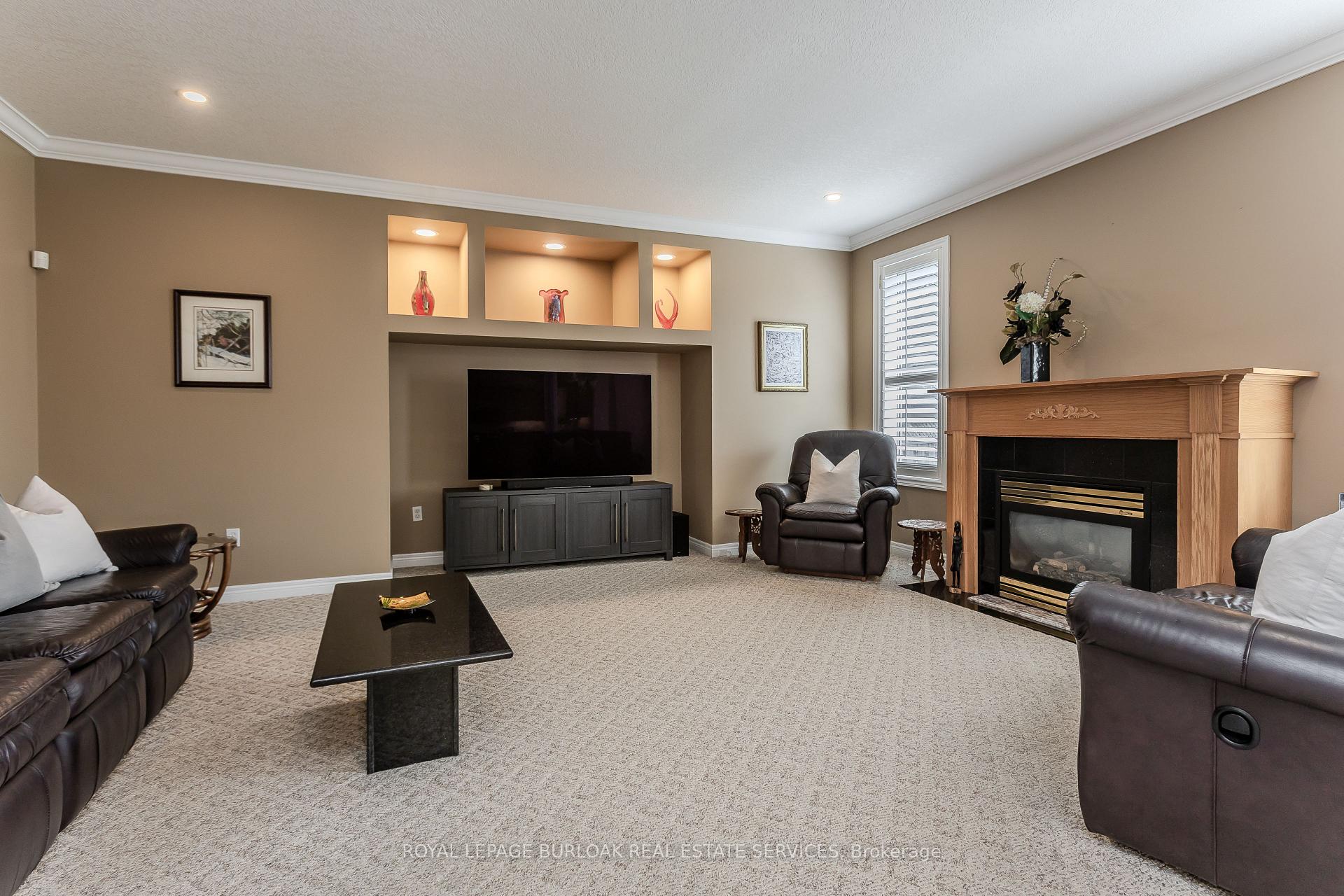 Photo 18 of 67 Walcotte Avenue, Hamilton, Meadowlands — HOMEH
