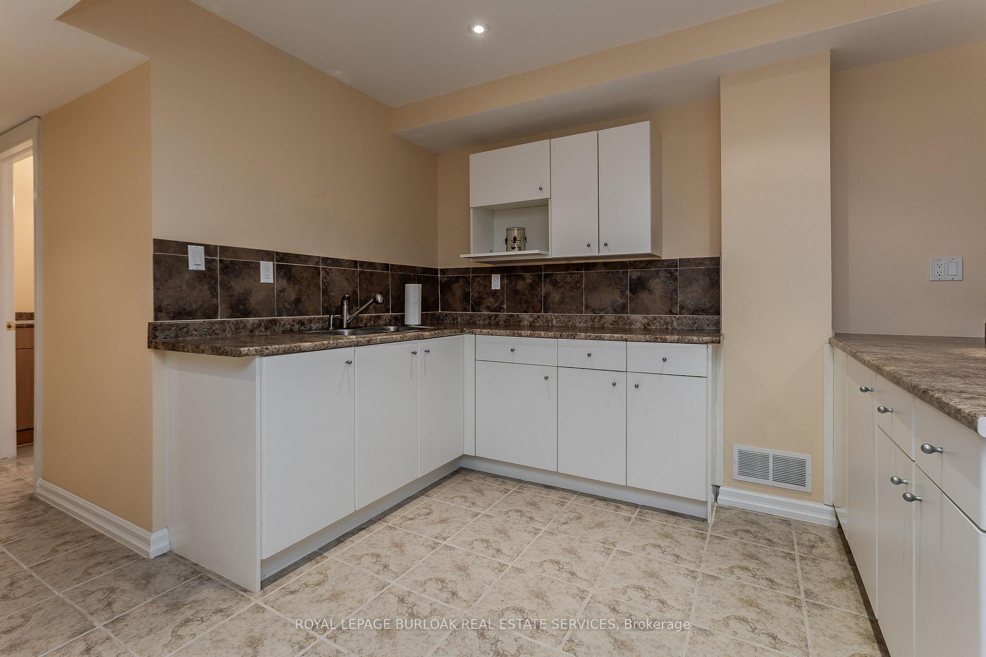 Photo 38 of 67 Walcotte Avenue, Hamilton, Meadowlands — HOMEH