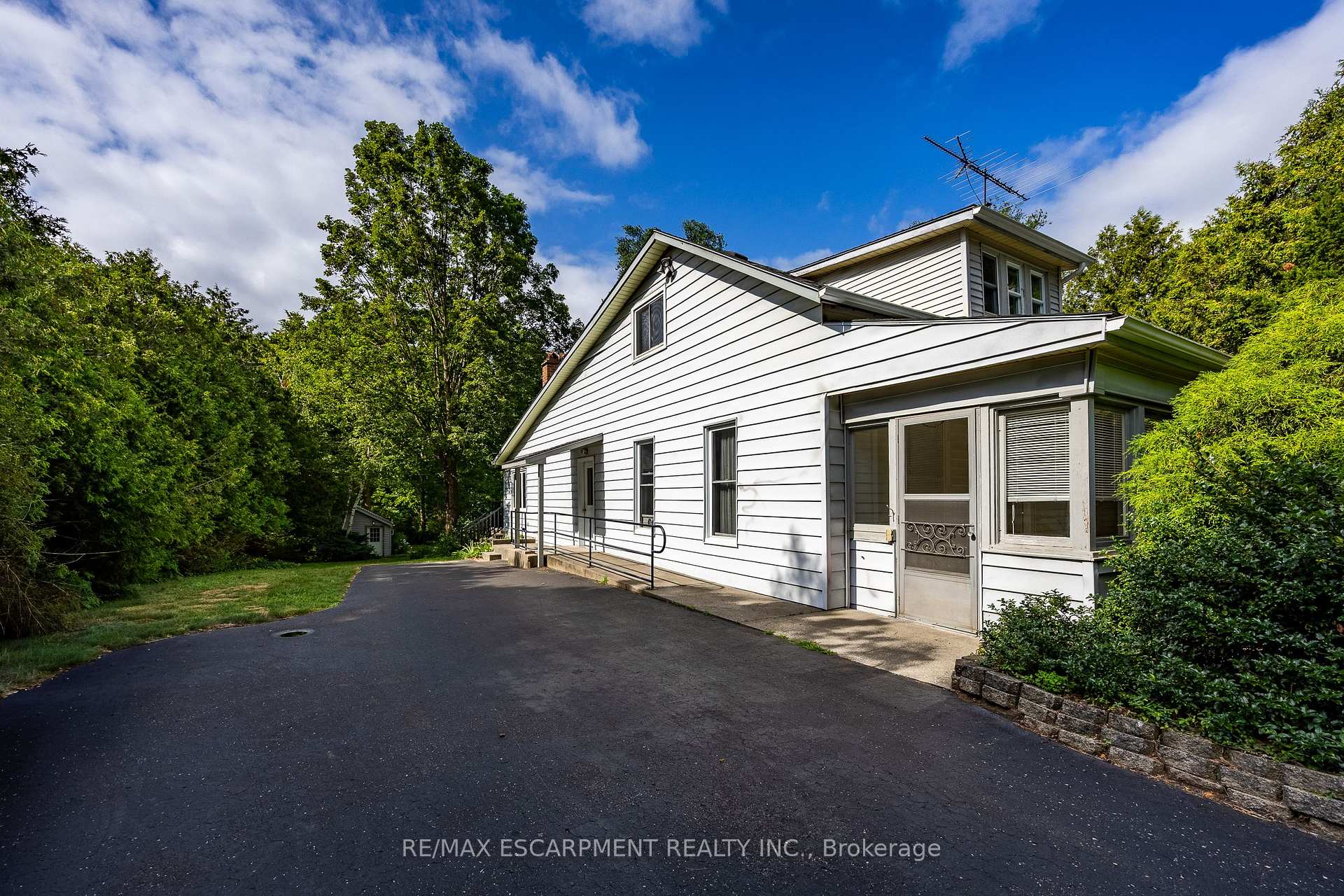 Photo 3 of 2312 Front Road, Norfolk, Normandale — HOMEH