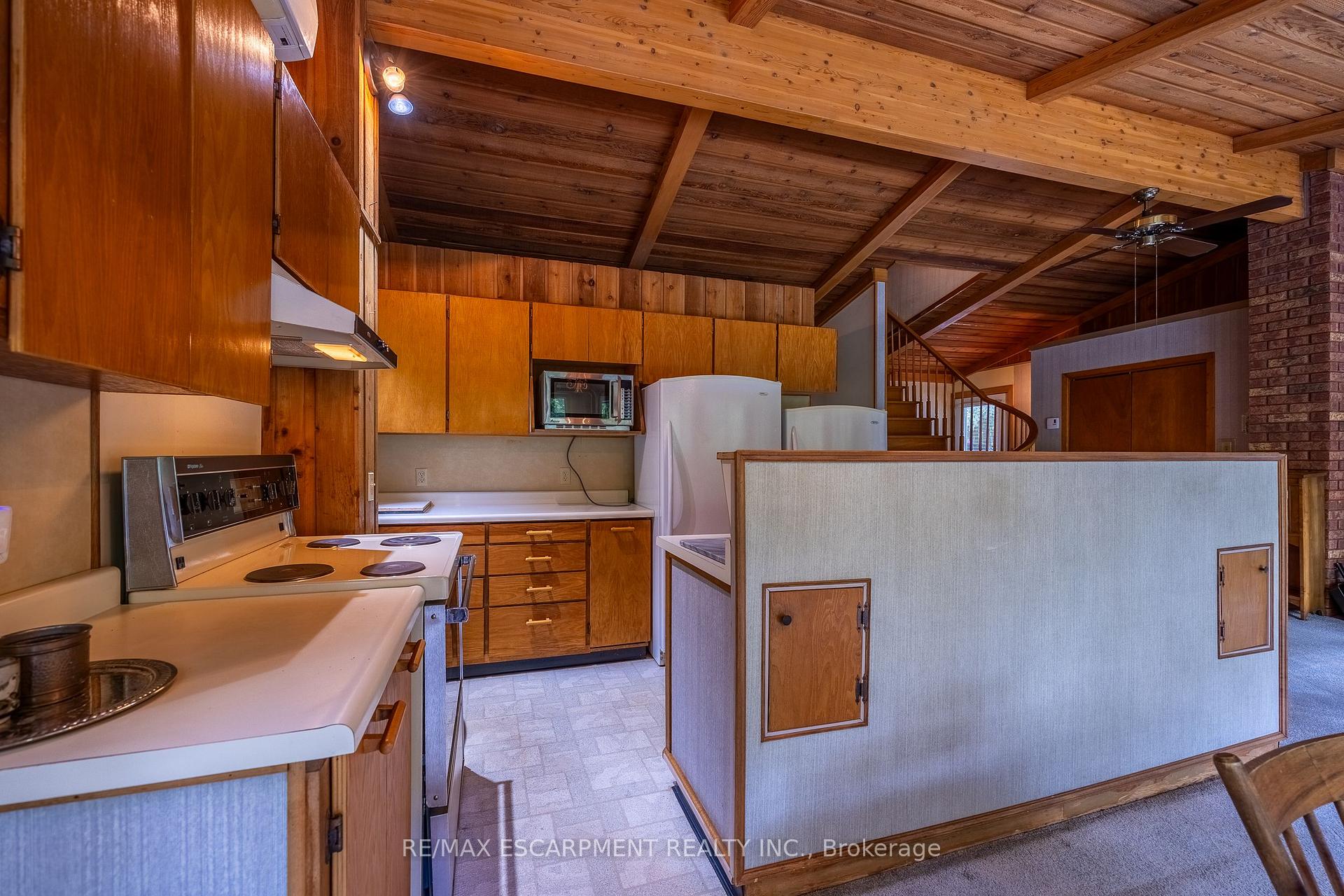 Photo 10 of 2312 Front Road, Norfolk, Normandale — HOMEH