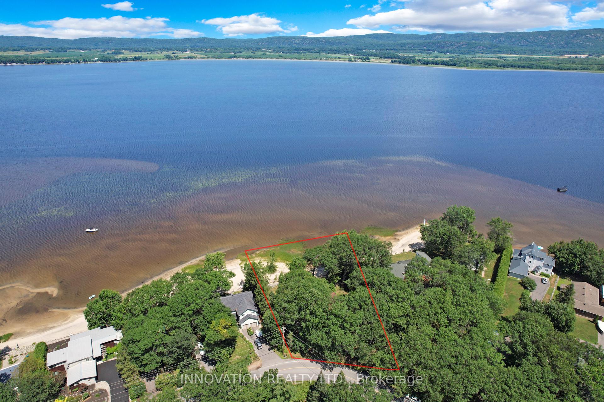 Photo of 672 Bayview Drive