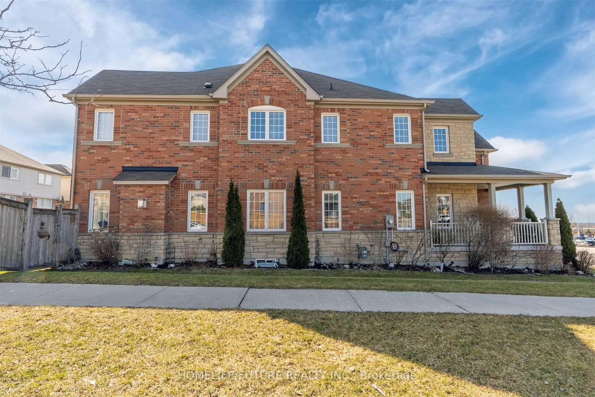 Photo 2 of 1381 Clearbrook Drive, Oshawa, Taunton — HOMEH
