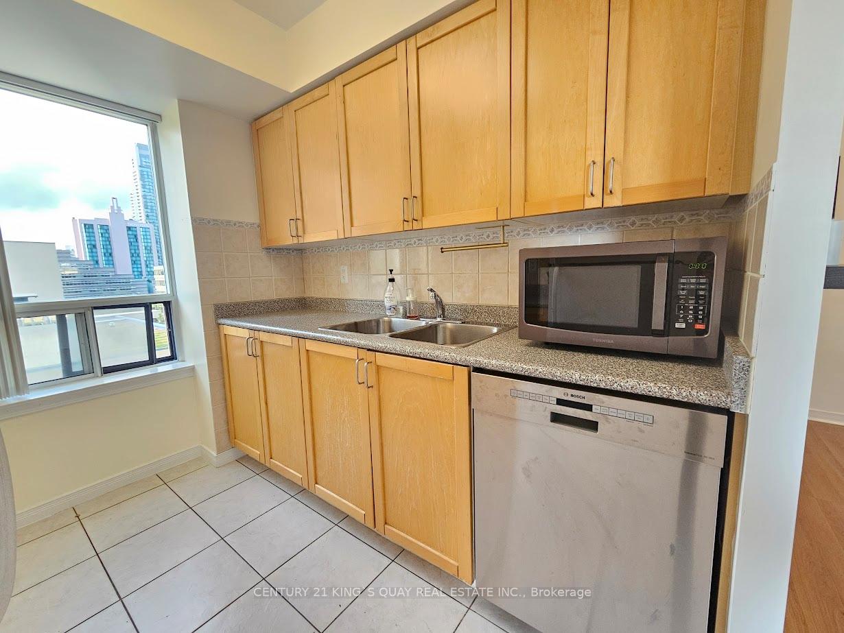Photo 7 of Unit 706, 155 Beecroft Road, North York, Lansing-Westgate — HOMEH