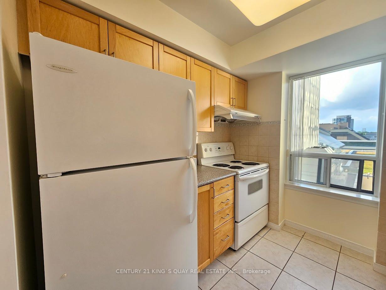 Photo 8 of Unit 706, 155 Beecroft Road, North York, Lansing-Westgate — HOMEH