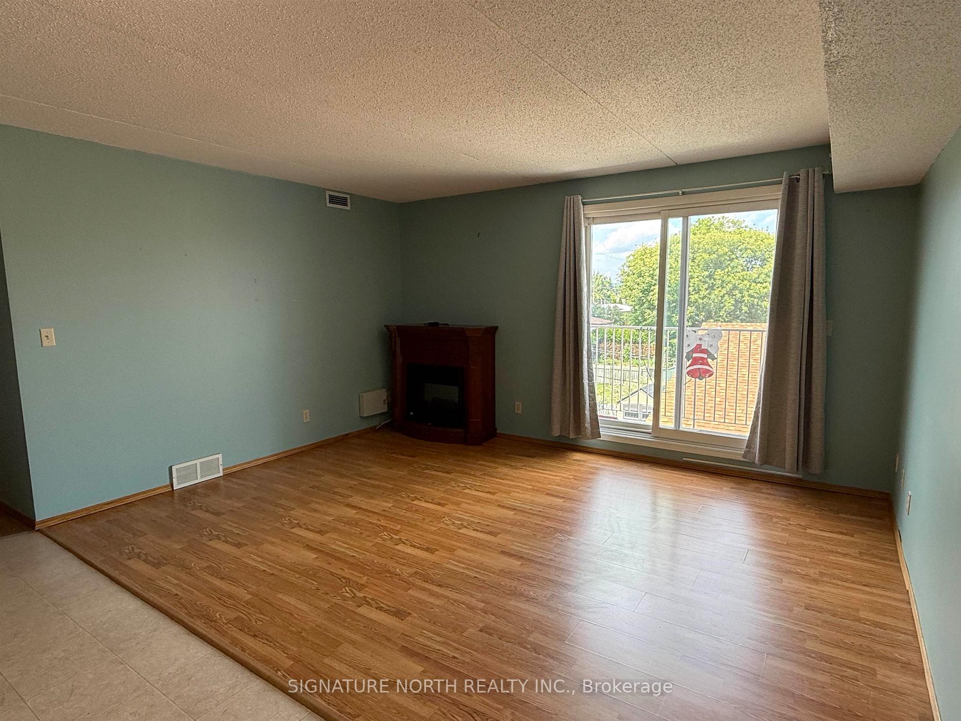 Photo 3 of Unit 303, 235 Leland Ave S, Thunder Bay, Edgewater Park — HOMEH