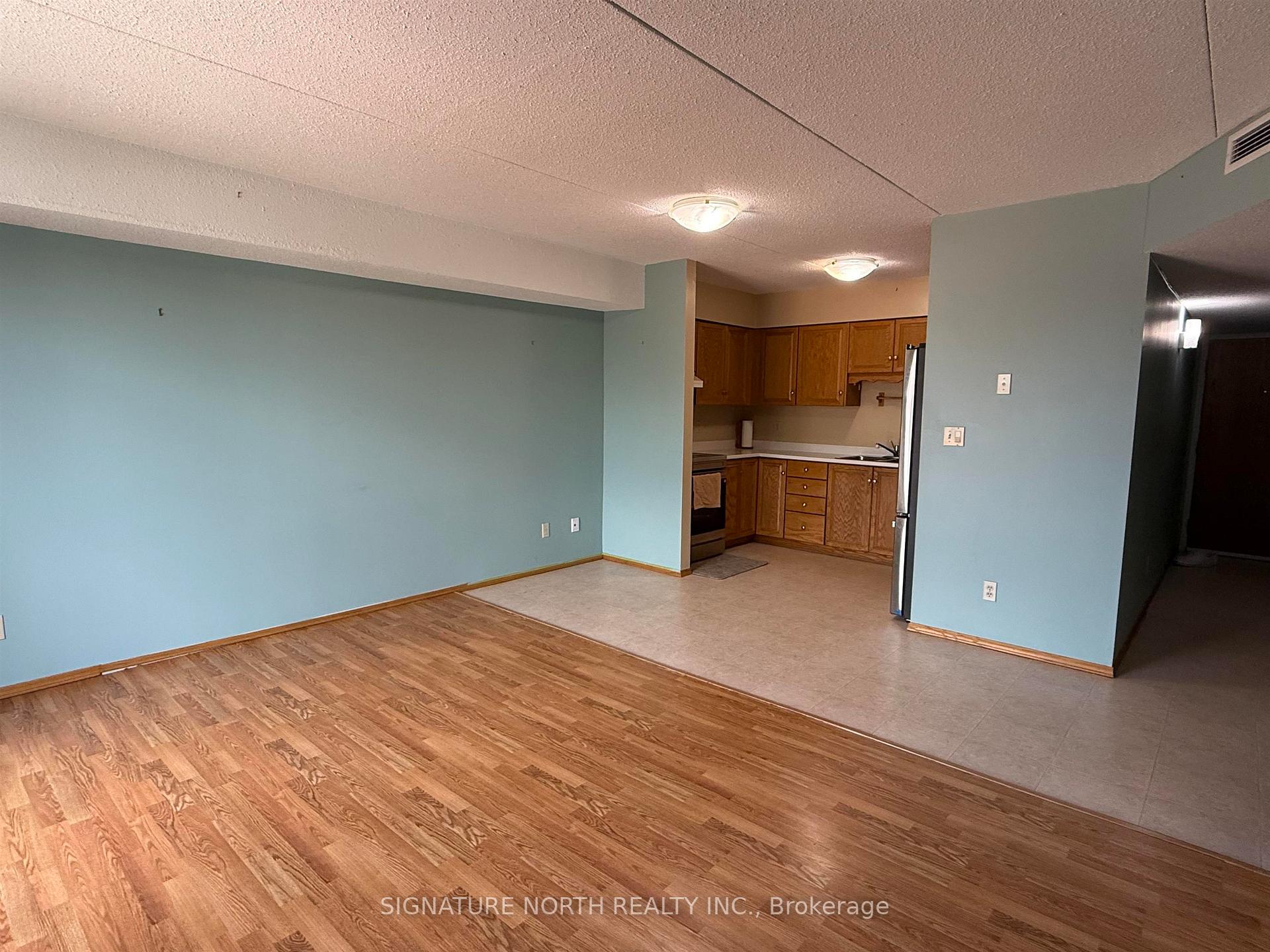 Photo 4 of Unit 303, 235 Leland Ave S, Thunder Bay, Edgewater Park — HOMEH