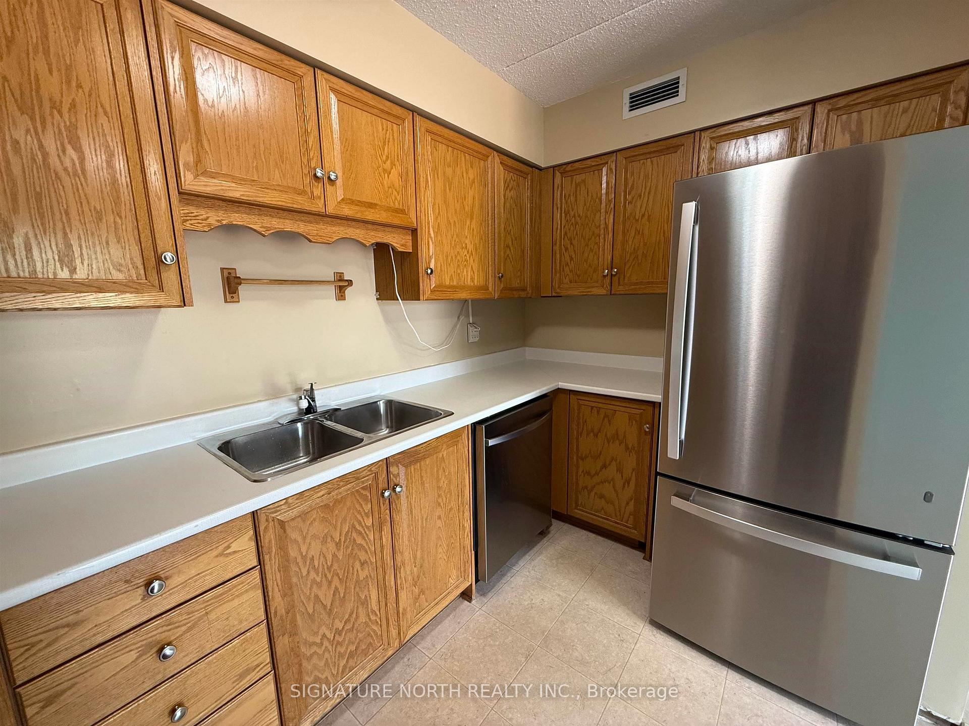 Photo 7 of Unit 303, 235 Leland Ave S, Thunder Bay, Edgewater Park — HOMEH