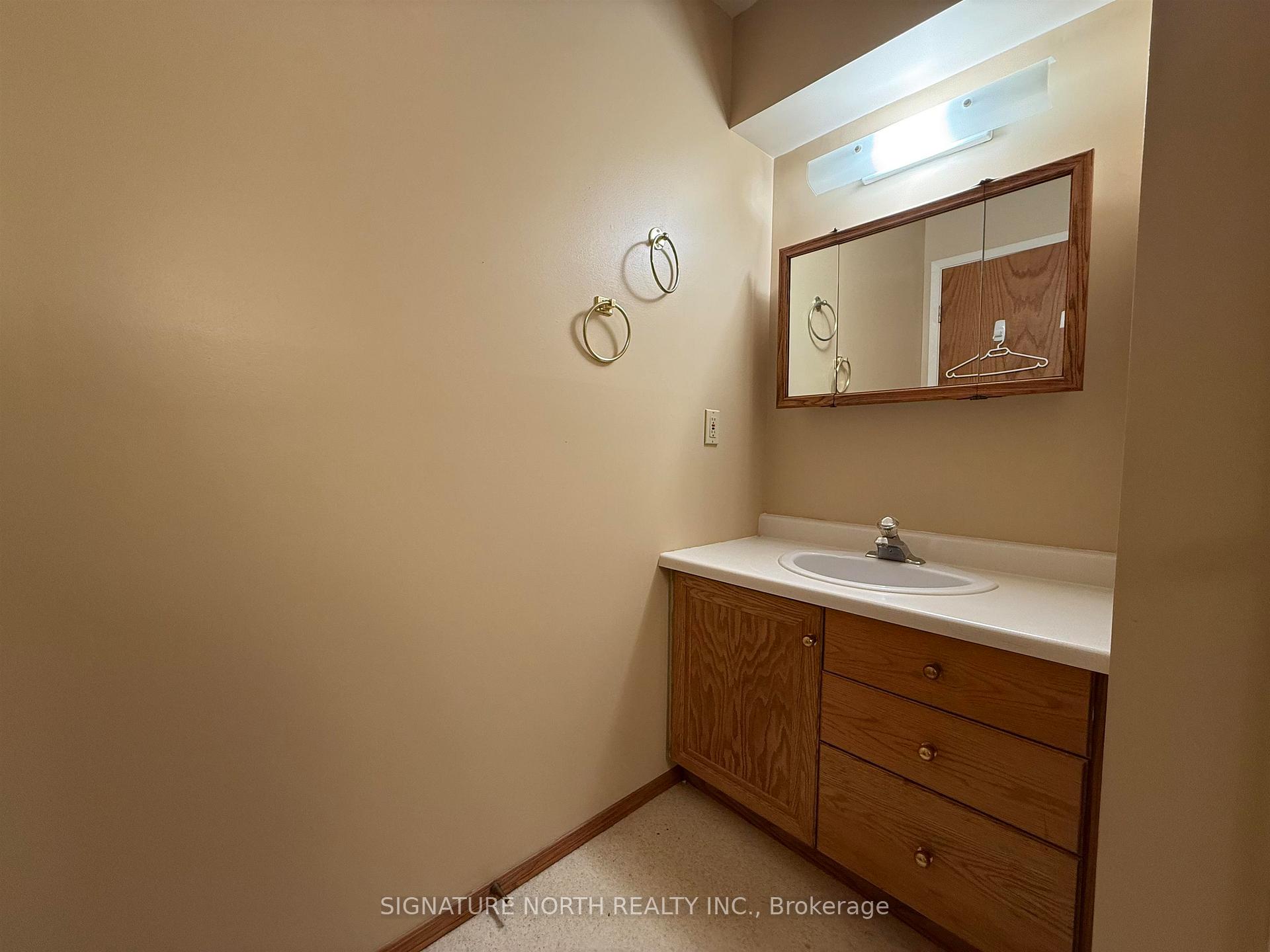 Photo 10 of Unit 303, 235 Leland Ave S, Thunder Bay, Edgewater Park — HOMEH