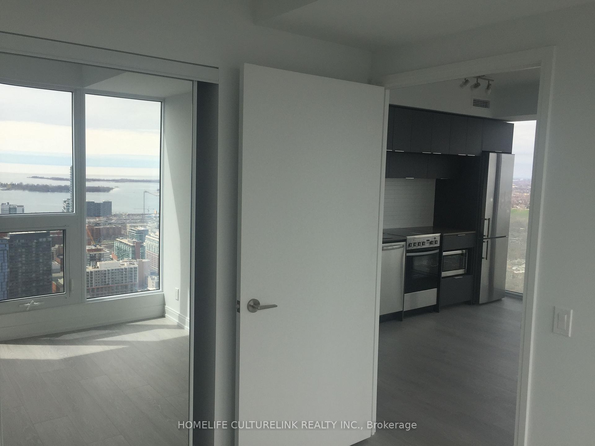 Photo 3 of Unit 5505, 181 Dundas Street E, Toronto, Church-Yonge Corridor — HOMEH