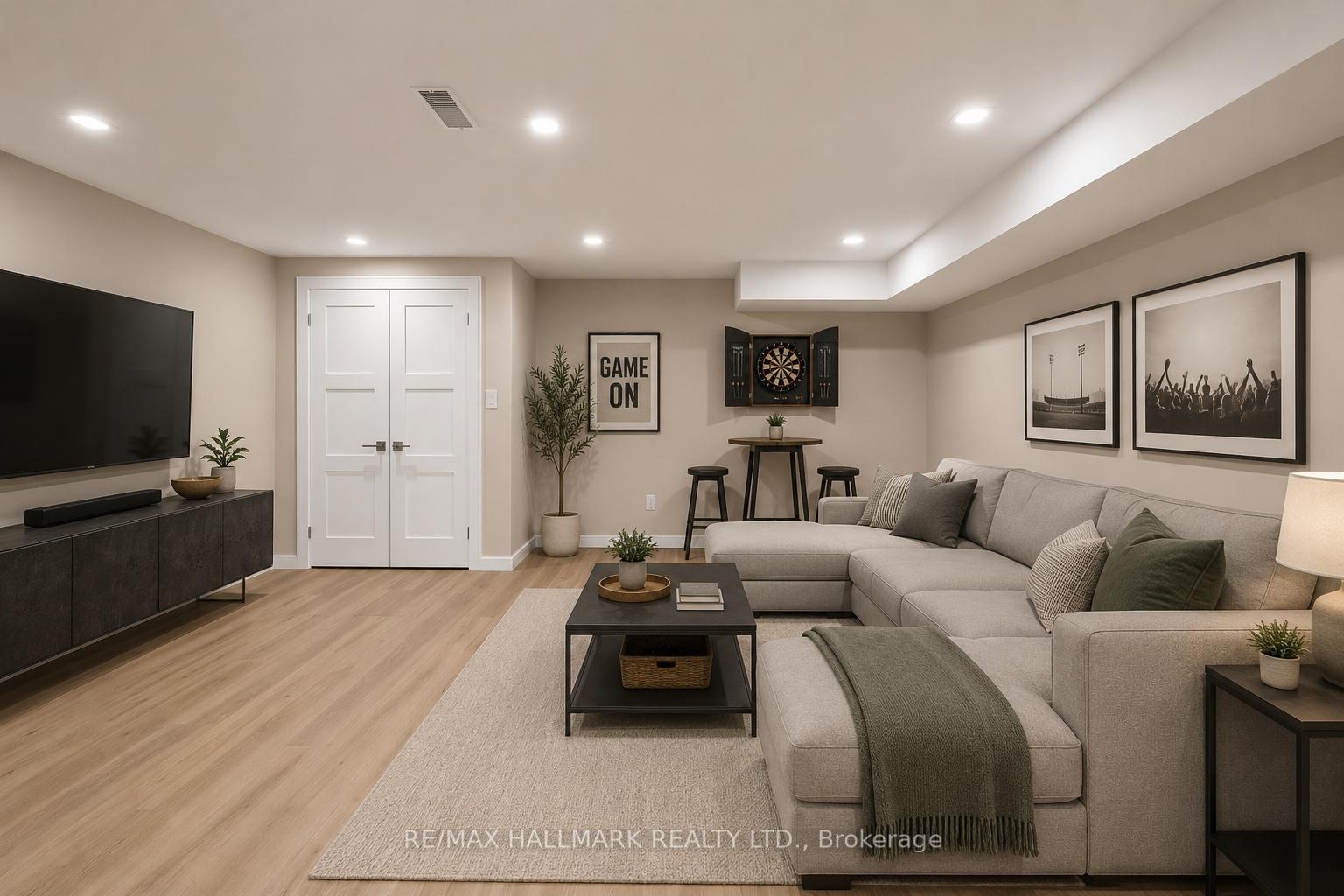 Photo 24 of 92 Craiglee Drive, Scarborough, Birchcliffe-Cliffside — HOMEH