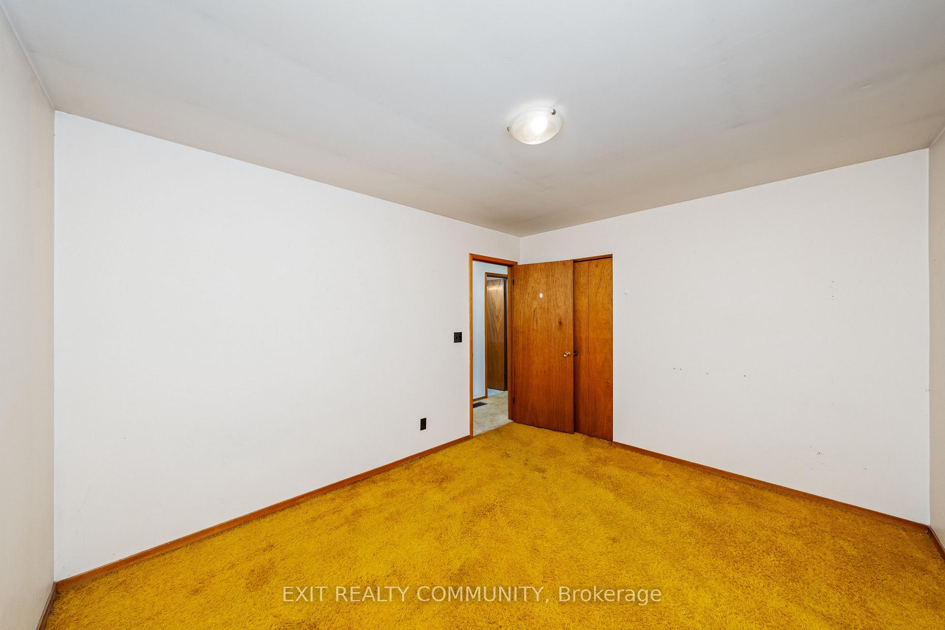 Photo 33 of 30035 Hale School Road, Chatham-Kent, Croton — HOMEH