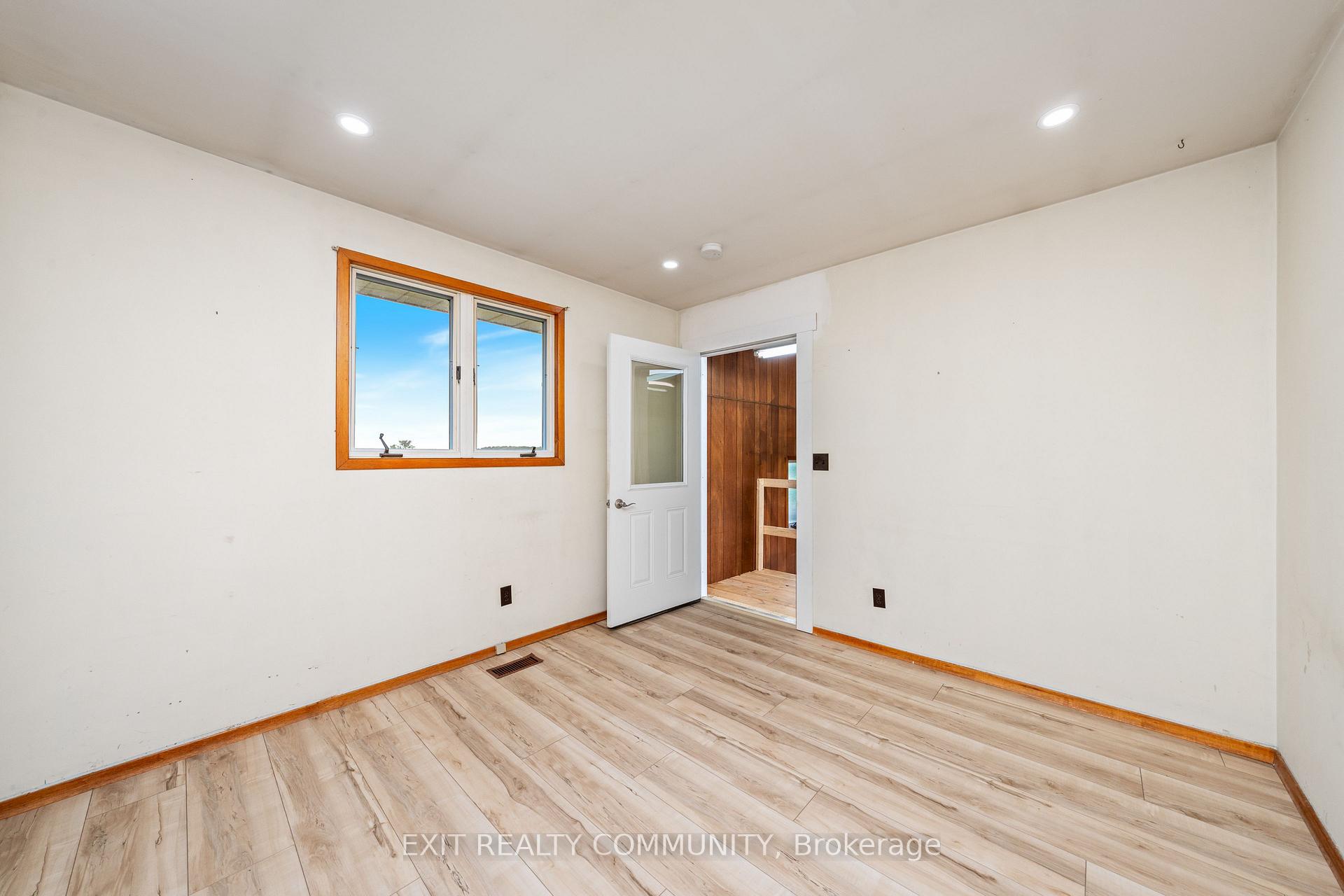 Photo 37 of 30035 Hale School Road, Chatham-Kent, Croton — HOMEH