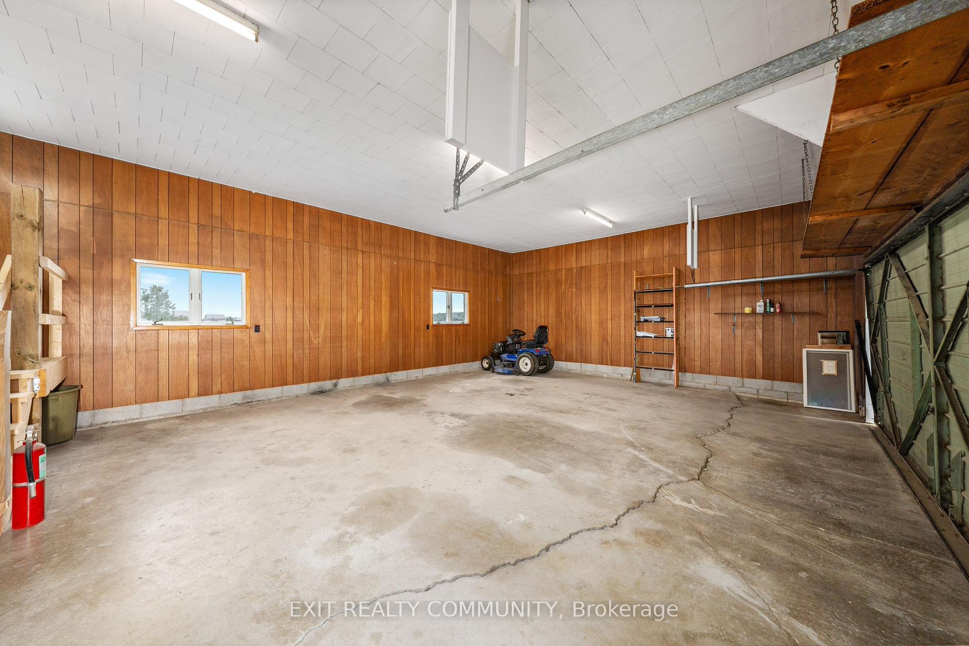 Photo 40 of 30035 Hale School Road, Chatham-Kent, Croton — HOMEH