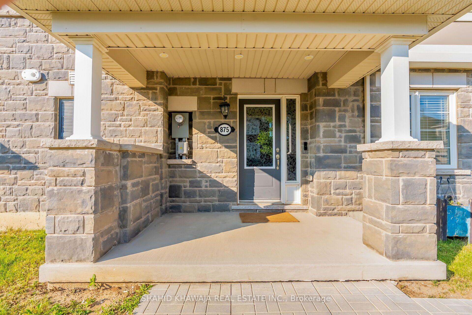 Photo 4 of 875 Sumac Crescent, Milton, Cobban — HOMEH