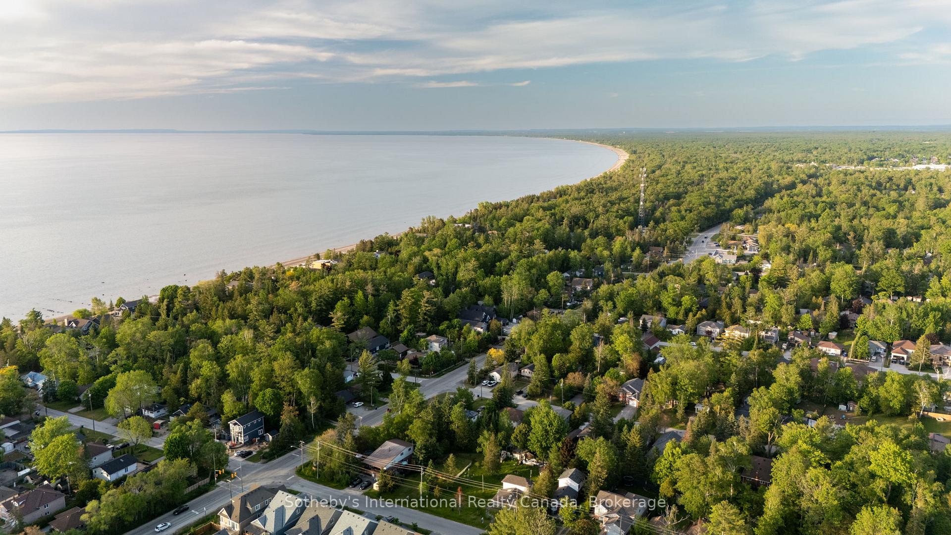 Photo 19 of 19 62nd Street S, Wasaga Beach — HOMEH