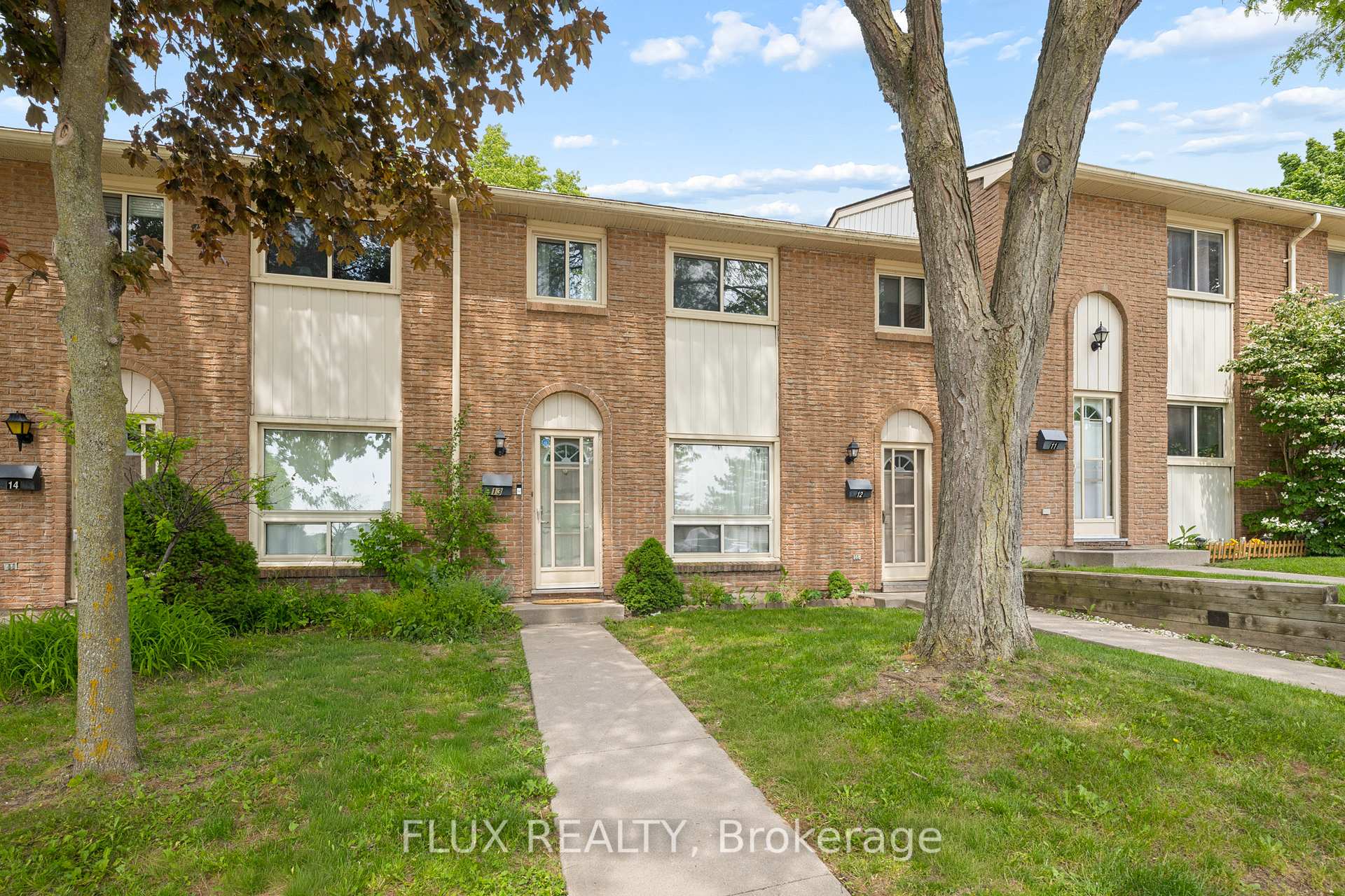 Photo 3 of Unit 13, 165 Green Valley Drive, Kitchener, Pioneer Park — HOMEH