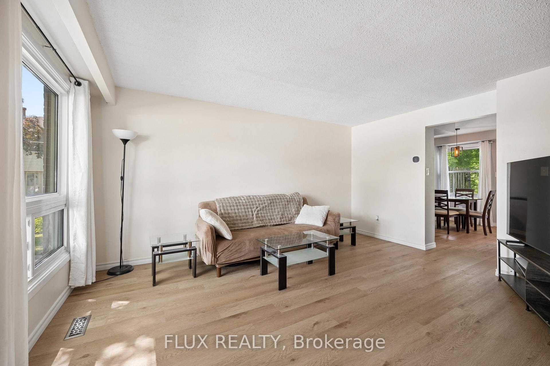 Photo 5 of Unit 13, 165 Green Valley Drive, Kitchener, Pioneer Park — HOMEH