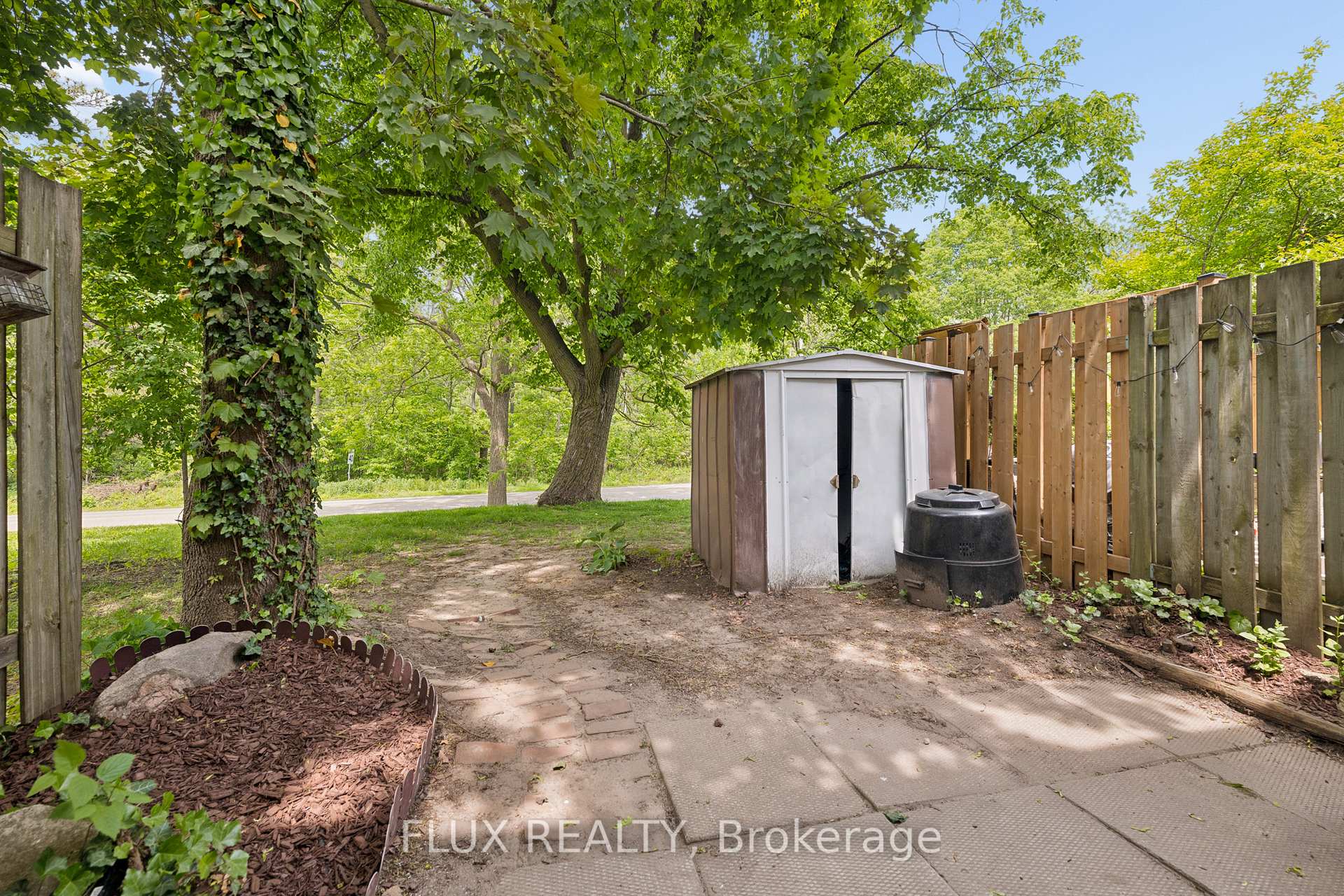Photo 25 of Unit 13, 165 Green Valley Drive, Kitchener, Pioneer Park — HOMEH