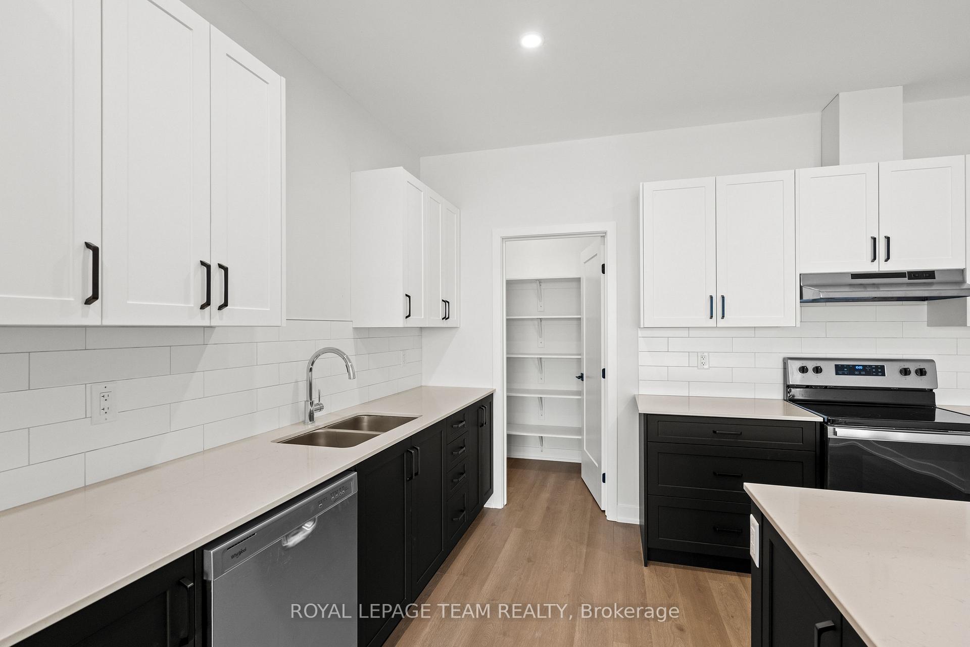 Photo 10 of Unit 2, 1120 Moore Street, Brockville, Brockville — HOMEH