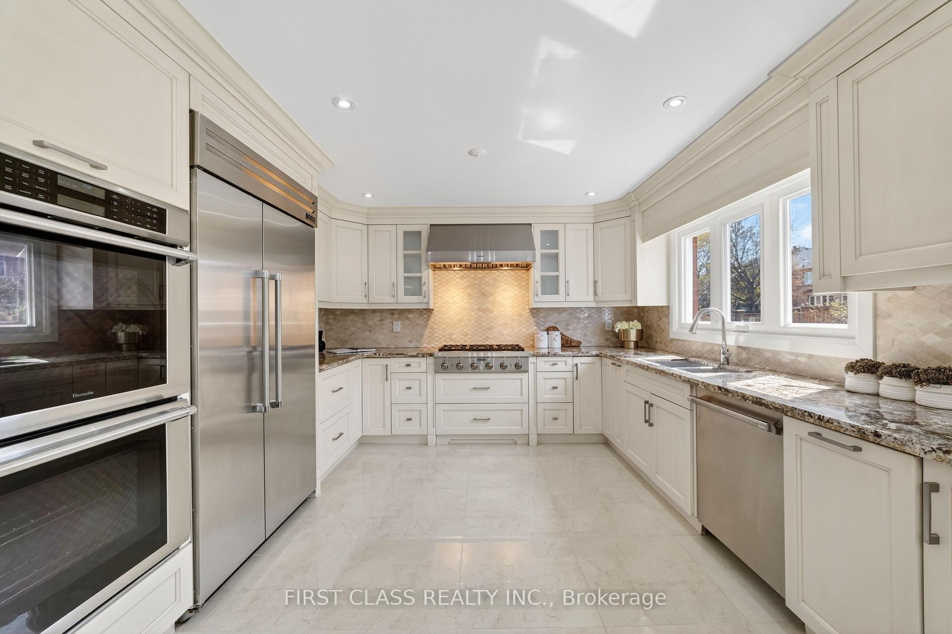 Photo 9 of 67 Hillhurst Drive, Richmond Hill, Bayview Hill — HOMEH