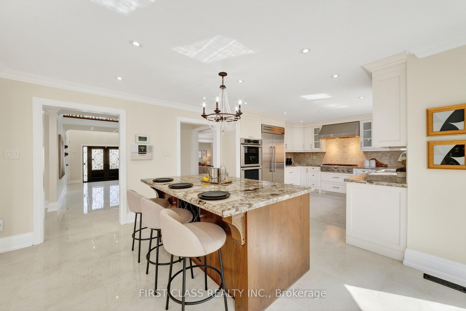 Photo 12 of 67 Hillhurst Drive, Richmond Hill, Bayview Hill — HOMEH