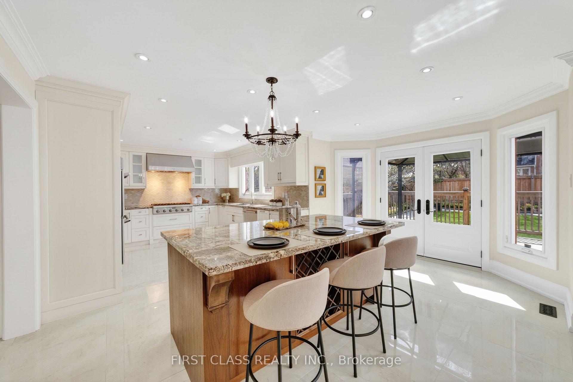 Photo 13 of 67 Hillhurst Drive, Richmond Hill, Bayview Hill — HOMEH