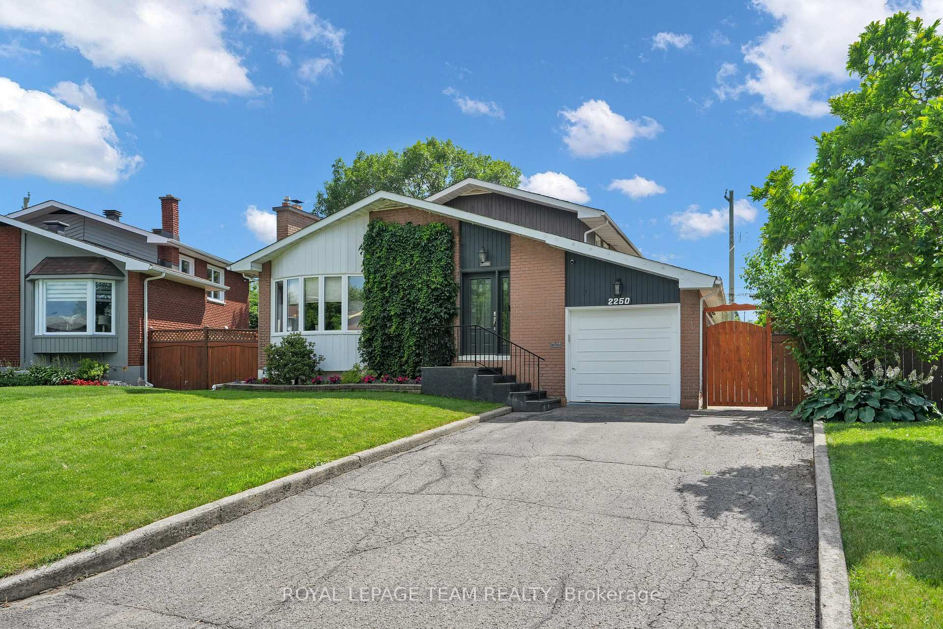 Photo 2 of 2250 Urbandale Drive, Ottawa, Elmvale Acres/Urbandale — HOMEH