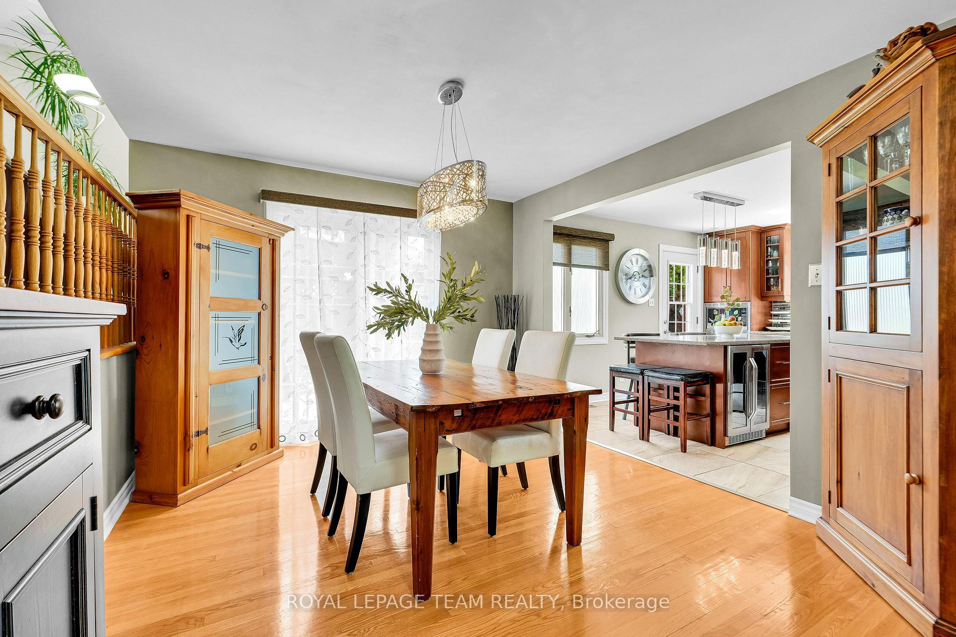 Photo 13 of 2250 Urbandale Drive, Ottawa, Elmvale Acres/Urbandale — HOMEH
