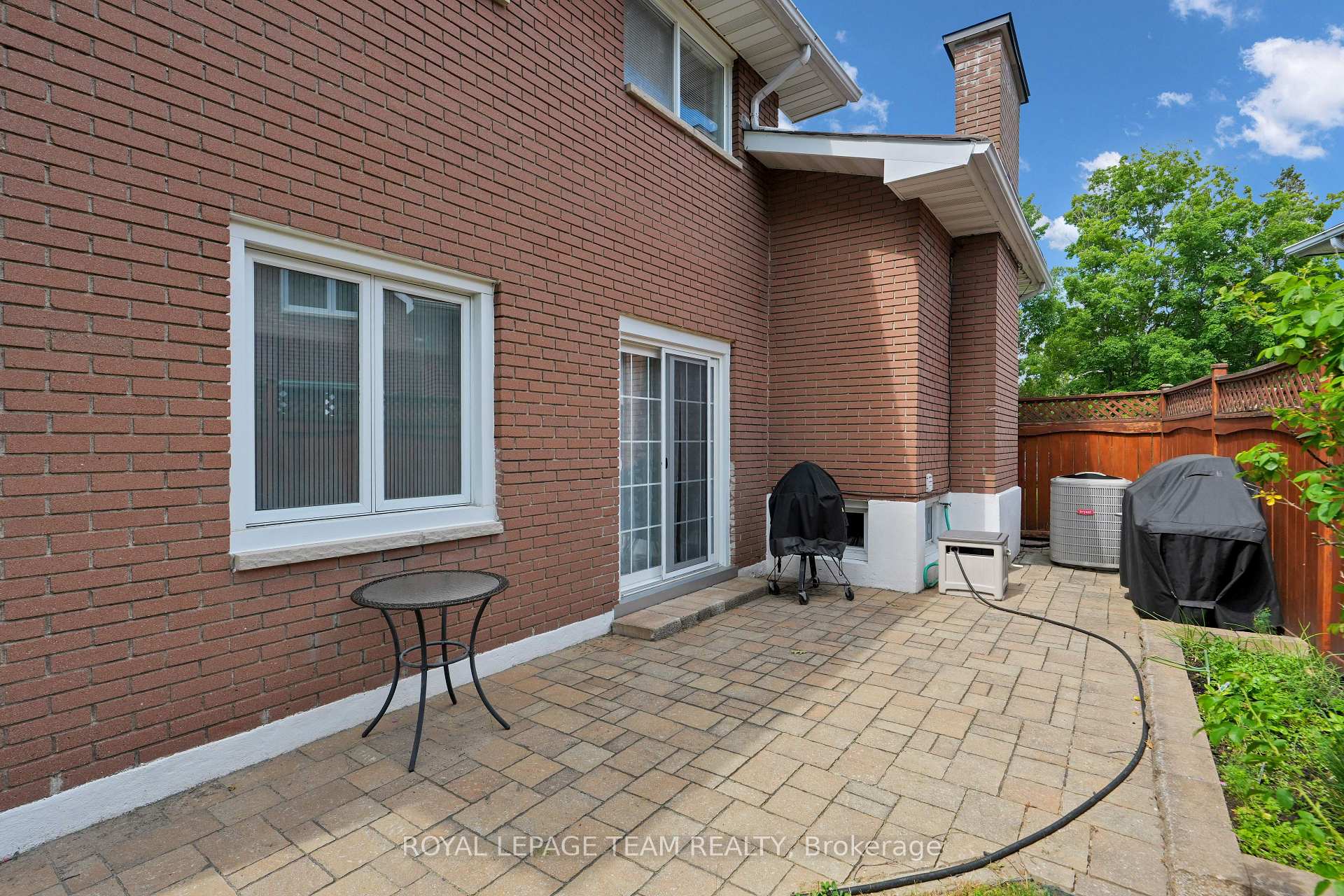 Photo 36 of 2250 Urbandale Drive, Ottawa, Elmvale Acres/Urbandale — HOMEH