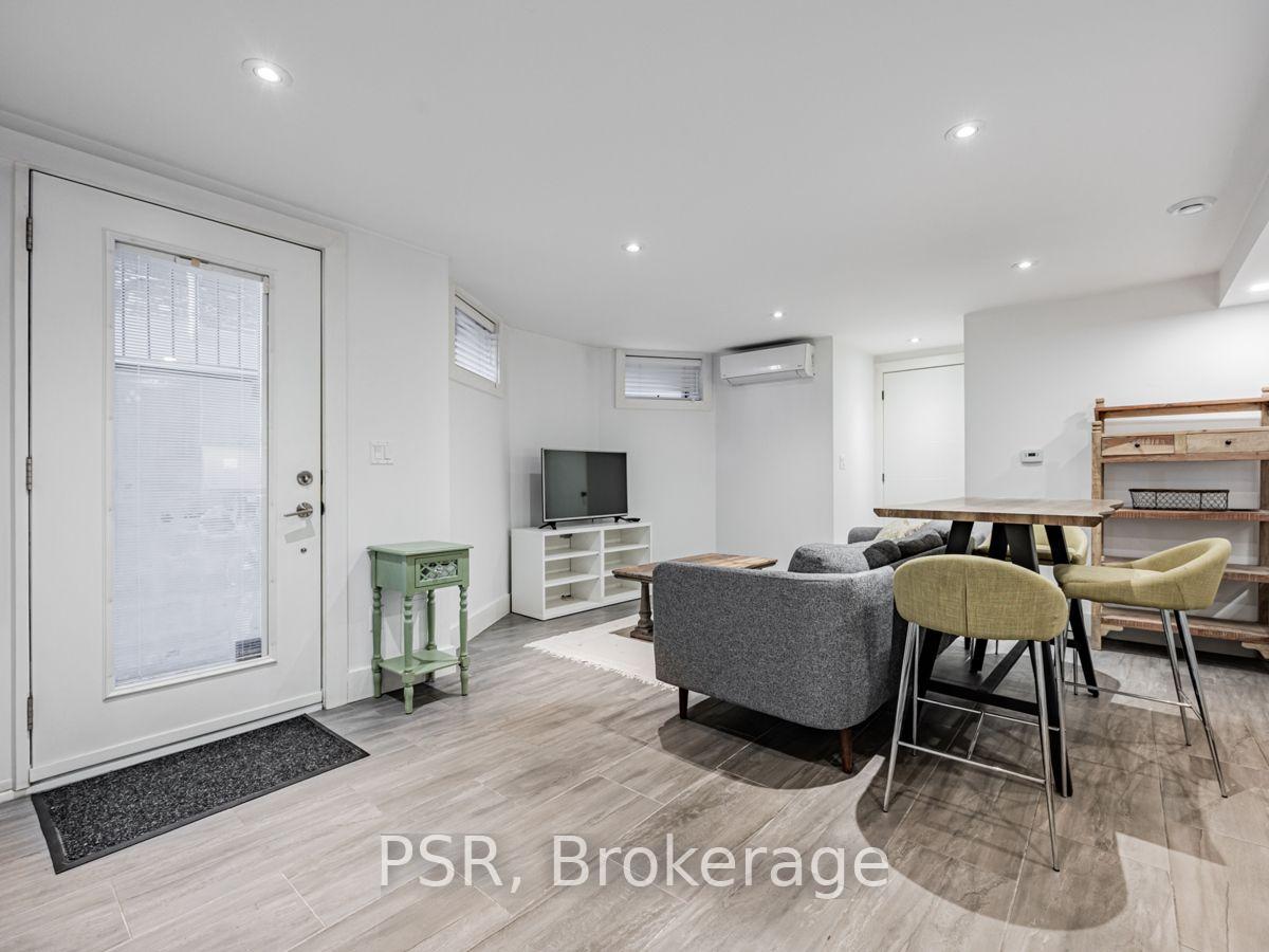 Photo 2 of Unit #Basement, 71 Crawford Street, Toronto, Trinity-Bellwoods — HOMEH