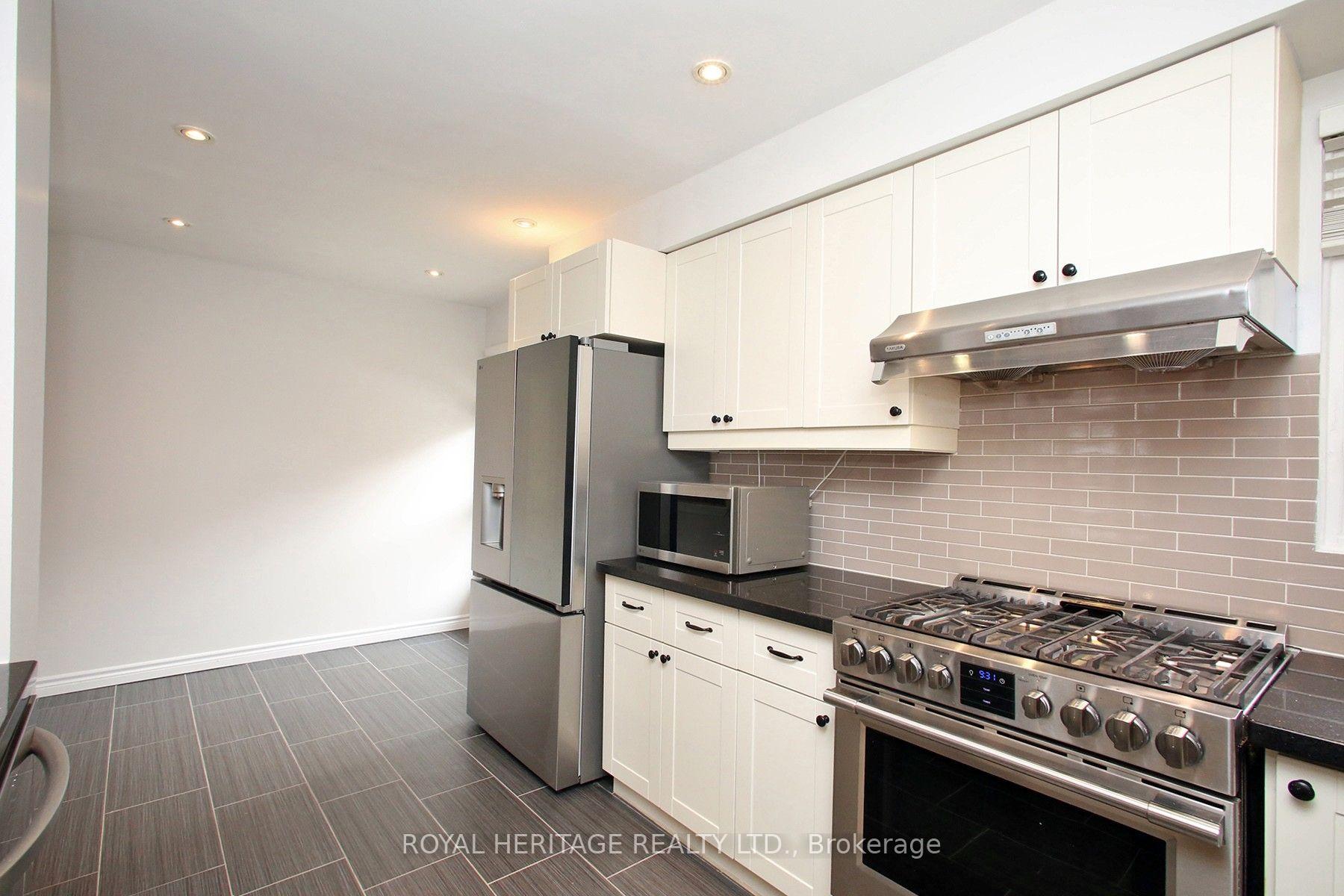 Photo 7 of Unit 6, 24 Reid Drive, Mississauga, Streetsville — HOMEH