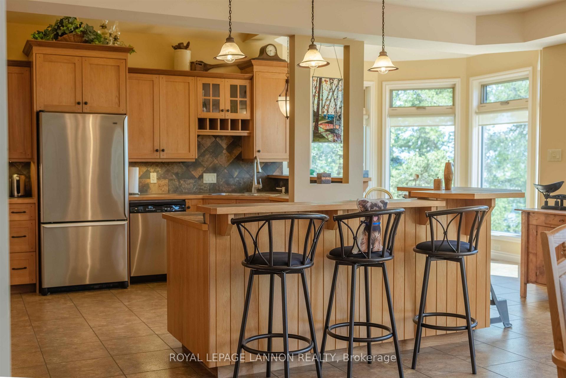 Photo 33 of 135 Mickelson Drive E, Shuniah — HOMEH