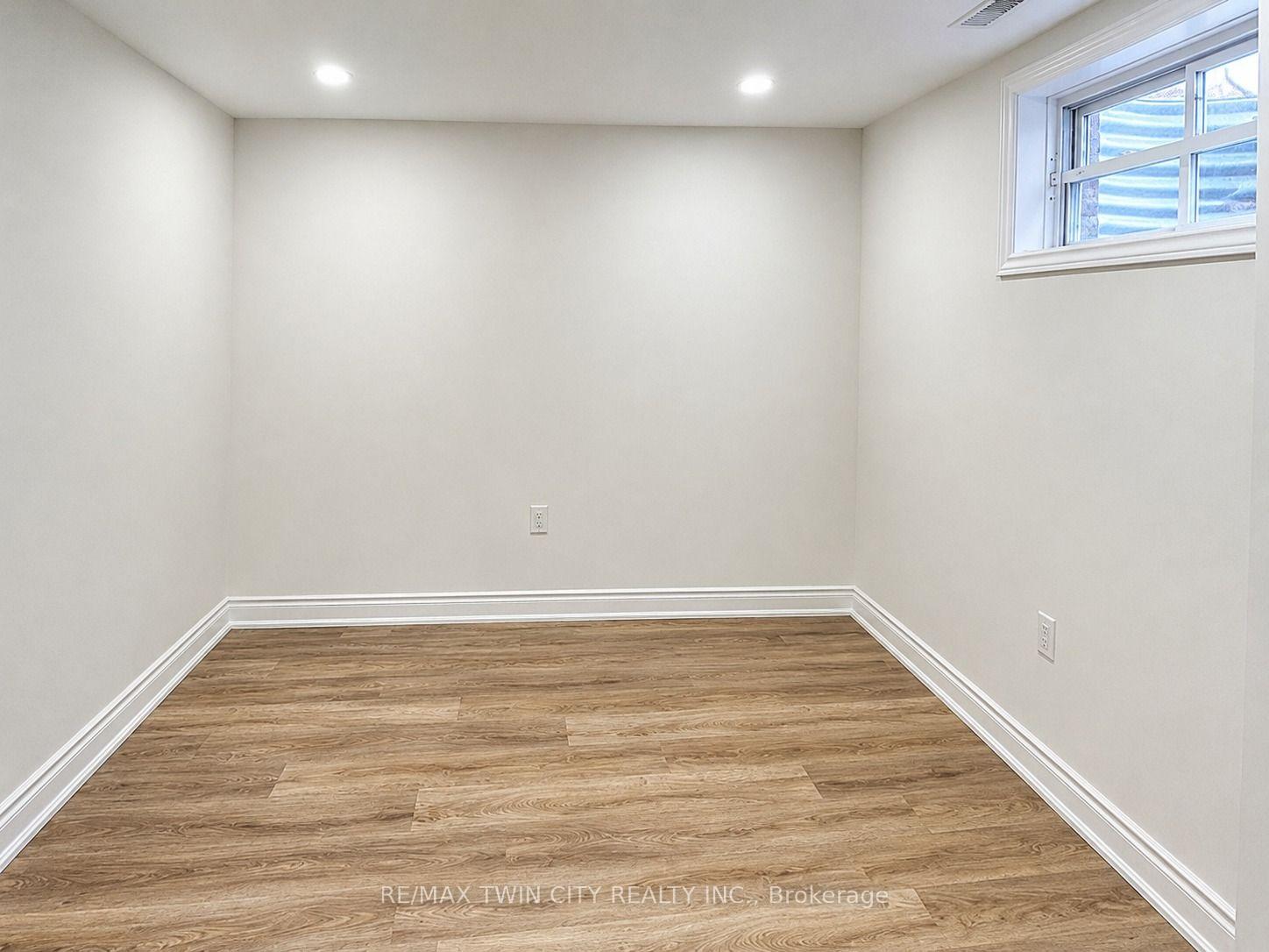 Photo 8 of Unit Basement, 423 Tealby Crescent, Waterloo, Colonial Acres — HOMEH
