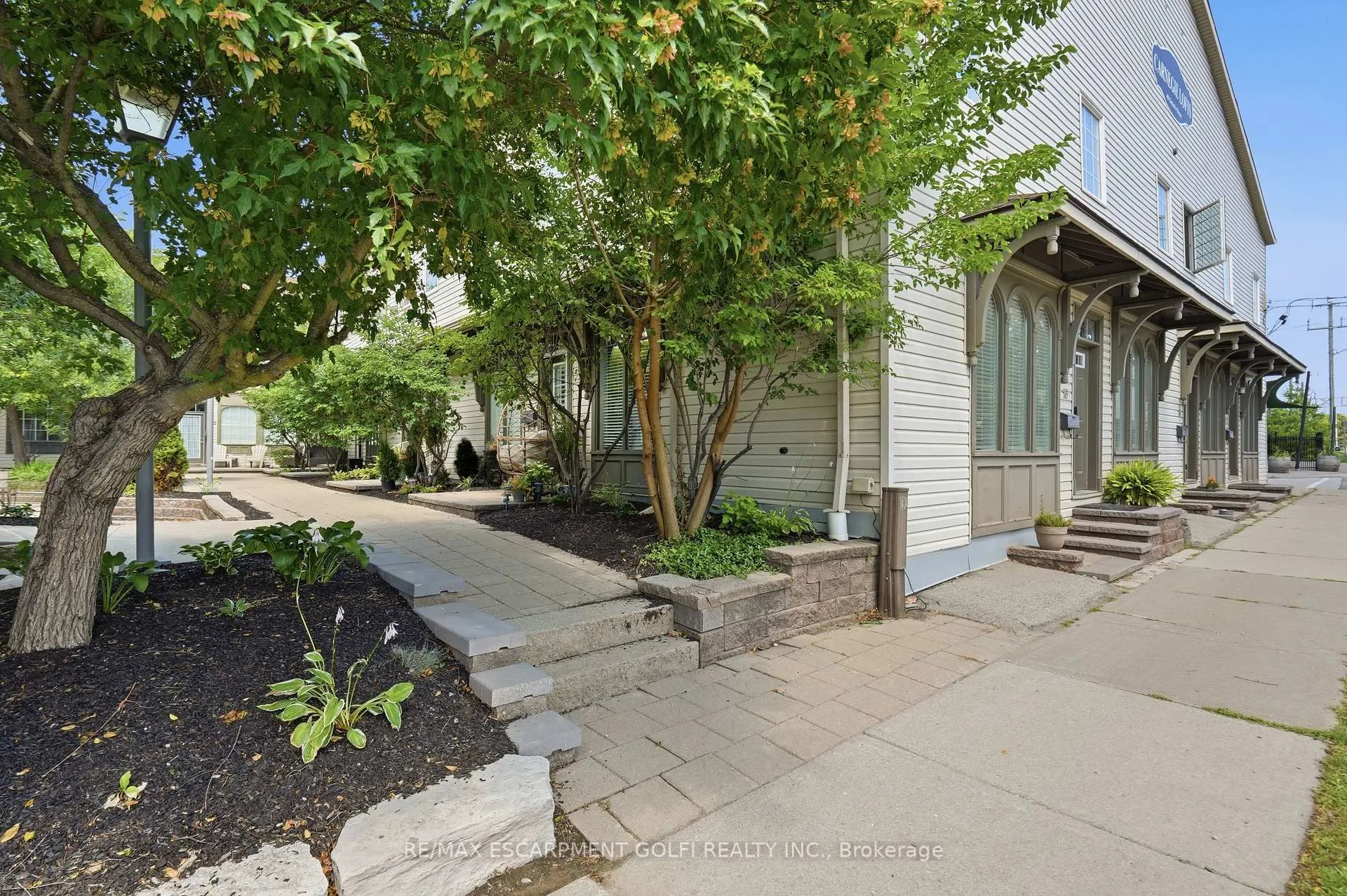 Photo 4 of Unit 7, 49 Ontario Street, Grimsby, Grimsby East — HOMEH