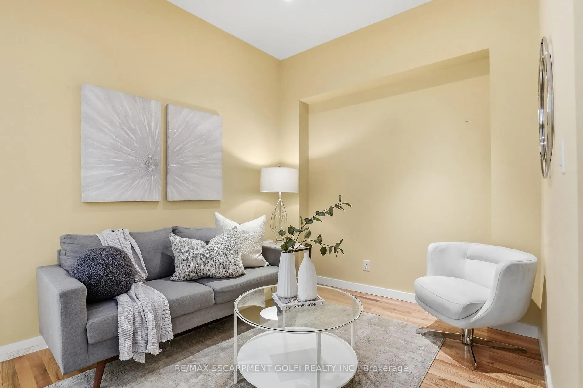 Photo 11 of Unit 7, 49 Ontario Street, Grimsby, Grimsby East — HOMEH