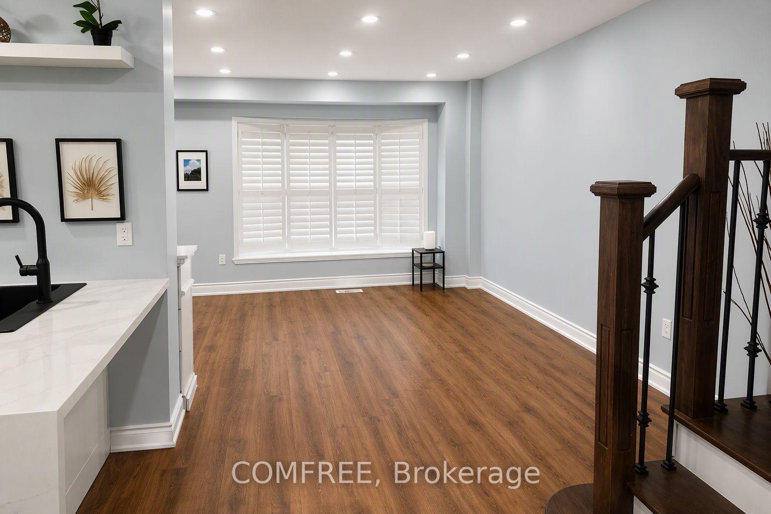 Photo 8 of 15D View Green Crescent, Etobicoke, West Humber-Clairville — HOMEH