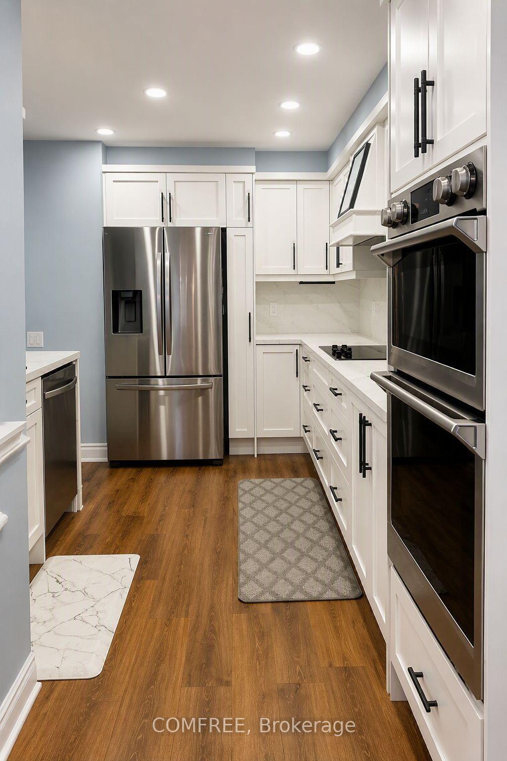 Photo 18 of 15D View Green Crescent, Etobicoke, West Humber-Clairville — HOMEH