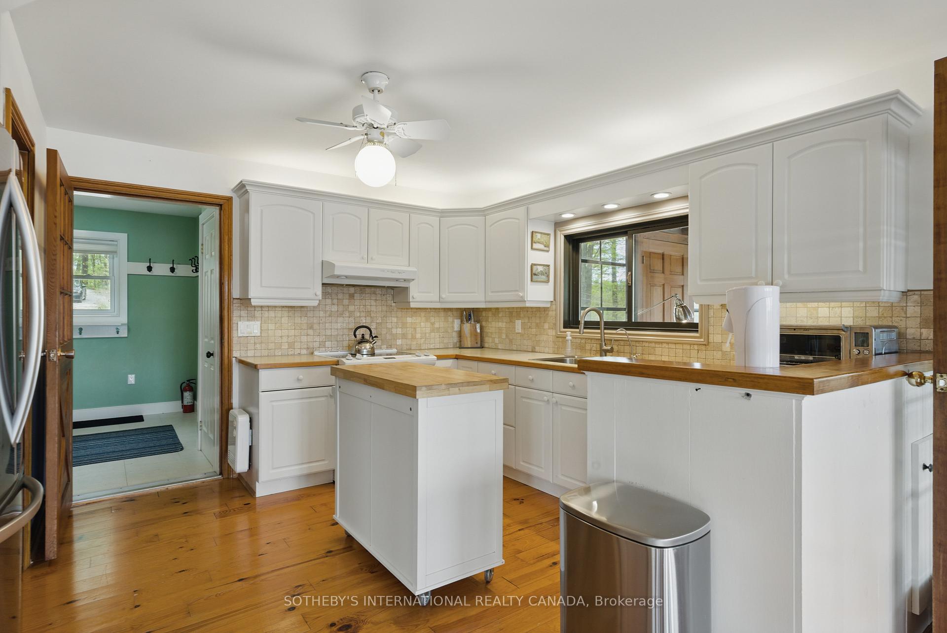 Photo 6 of 1074 Cooks Road, Gravenhurst, Ryde — HOMEH