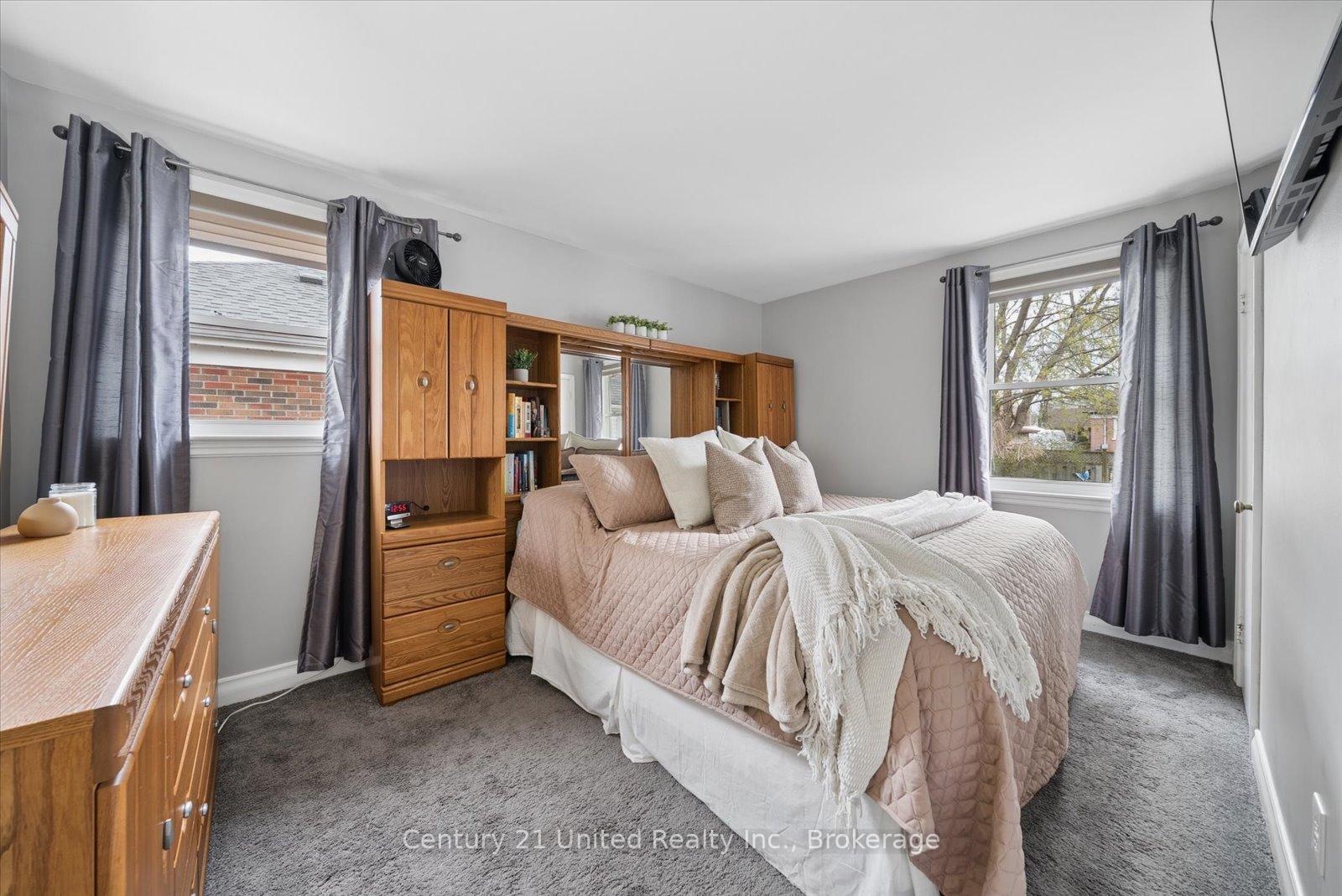 Photo 20 of 679 Bellaire Street, Peterborough, Otonabee Ward 1 — HOMEH