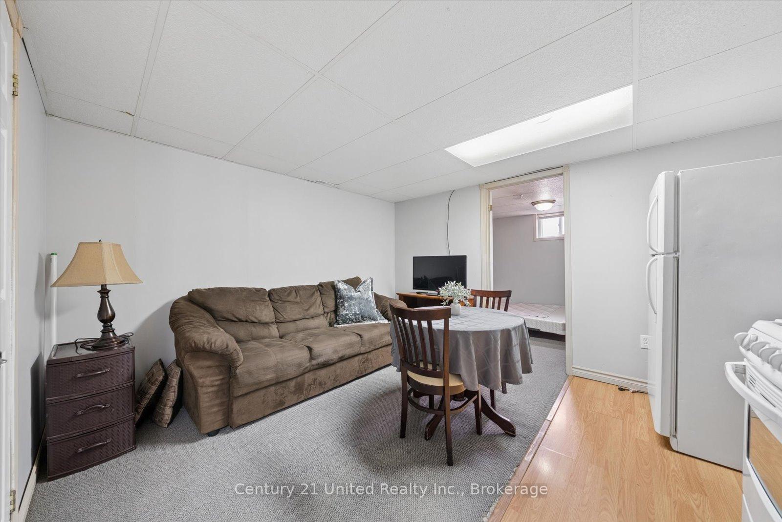 Photo 30 of 679 Bellaire Street, Peterborough, Otonabee Ward 1 — HOMEH