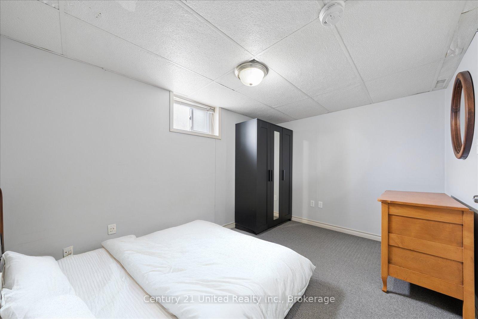 Photo 32 of 679 Bellaire Street, Peterborough, Otonabee Ward 1 — HOMEH