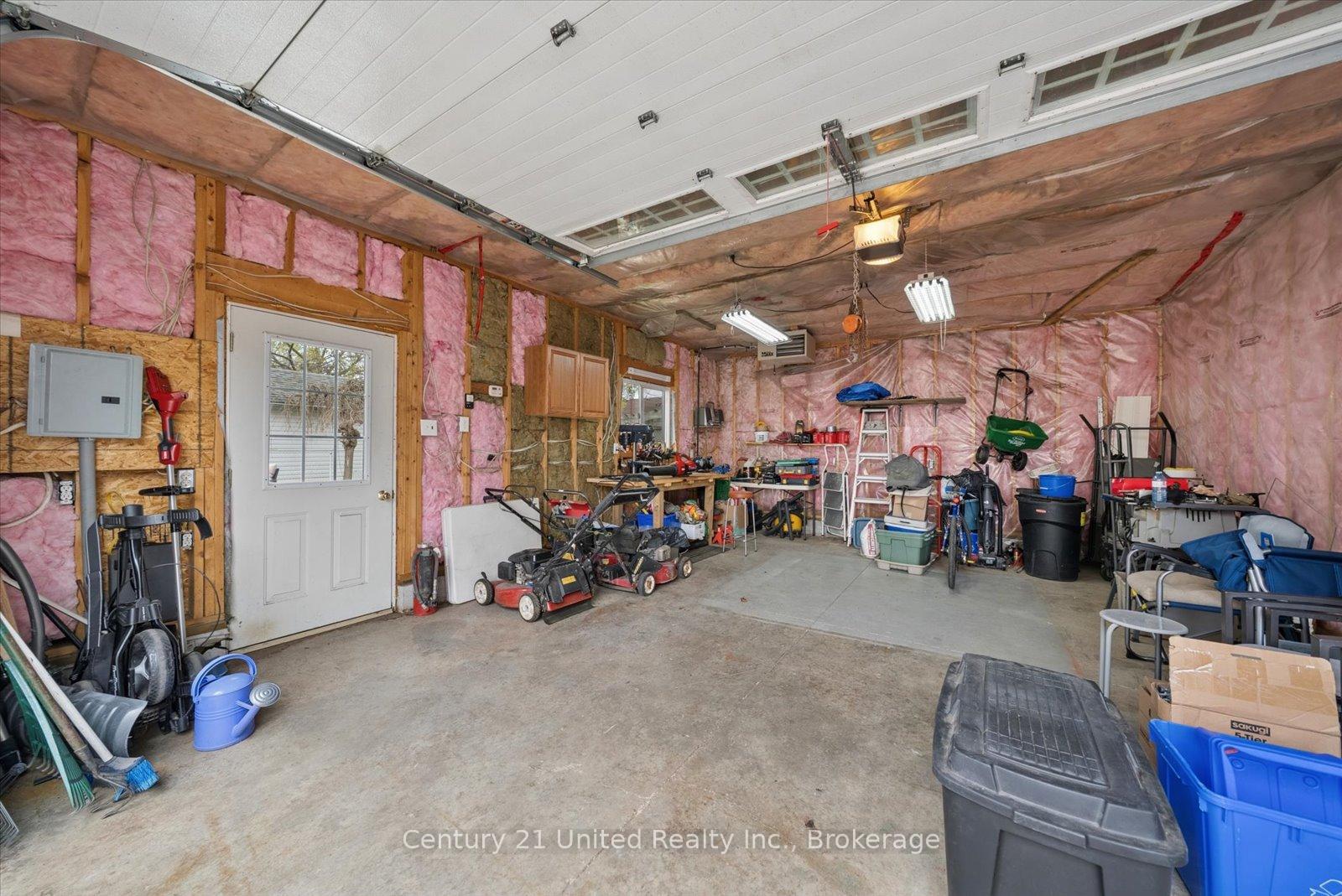 Photo 45 of 679 Bellaire Street, Peterborough, Otonabee Ward 1 — HOMEH