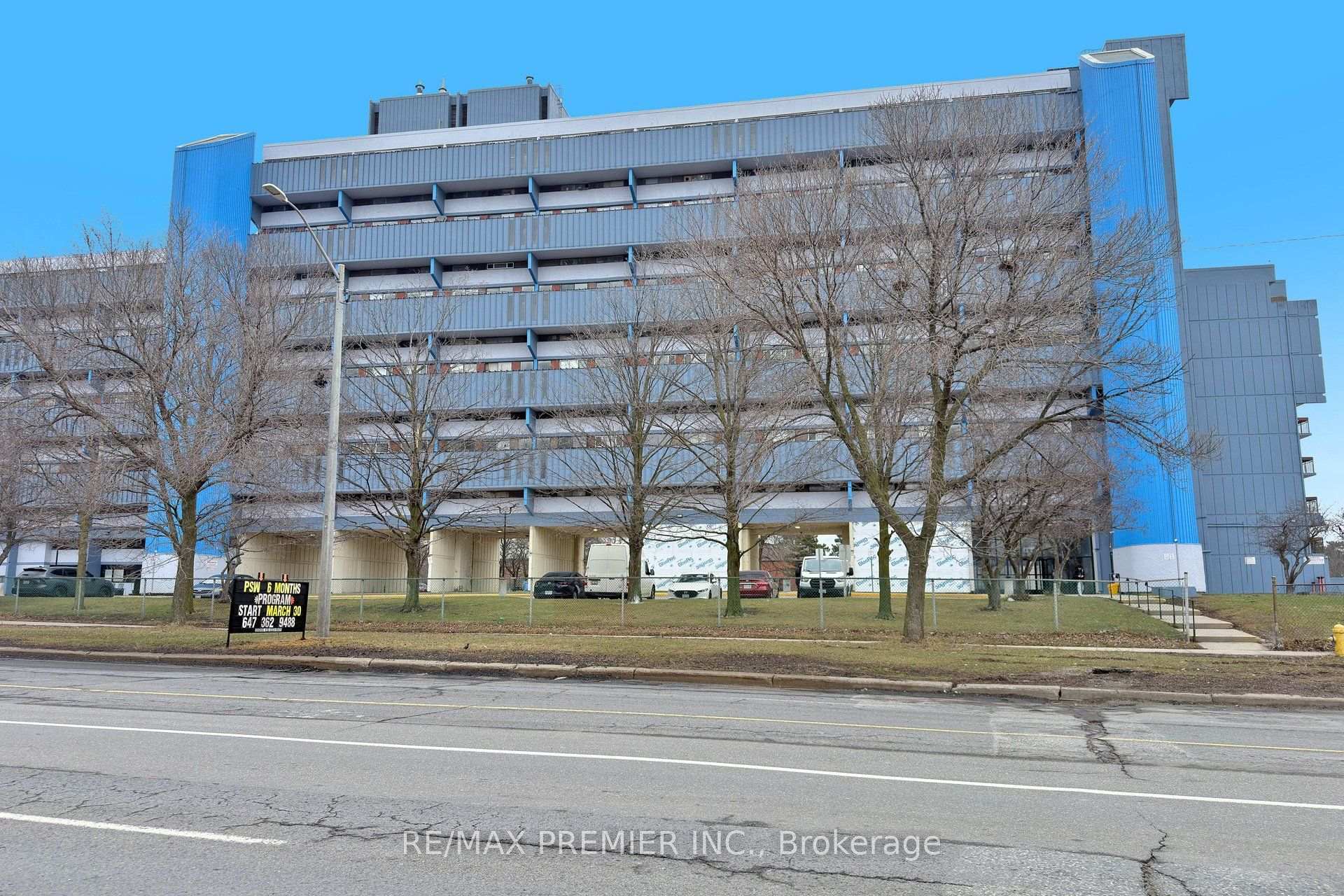 Photo of Unit 428, 4645 Jane Street