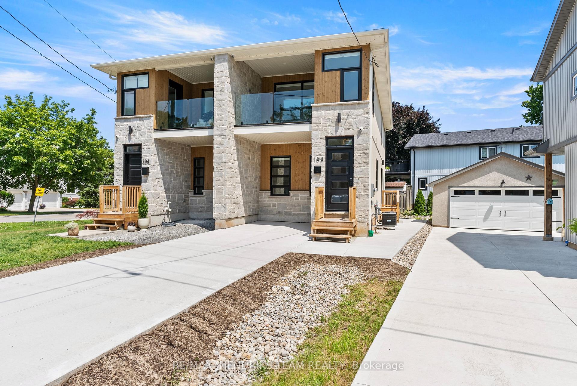 Photo 1 of 102 Broadway Avenue, St. Catharines, Port Weller — HOMEH