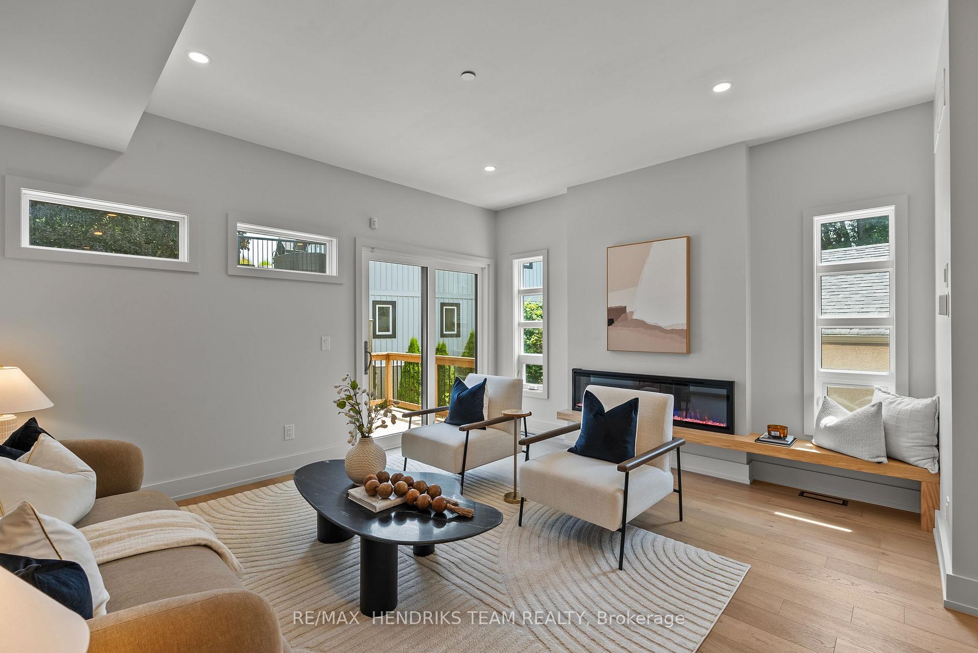 Photo 12 of 102 Broadway Avenue, St. Catharines, Port Weller — HOMEH